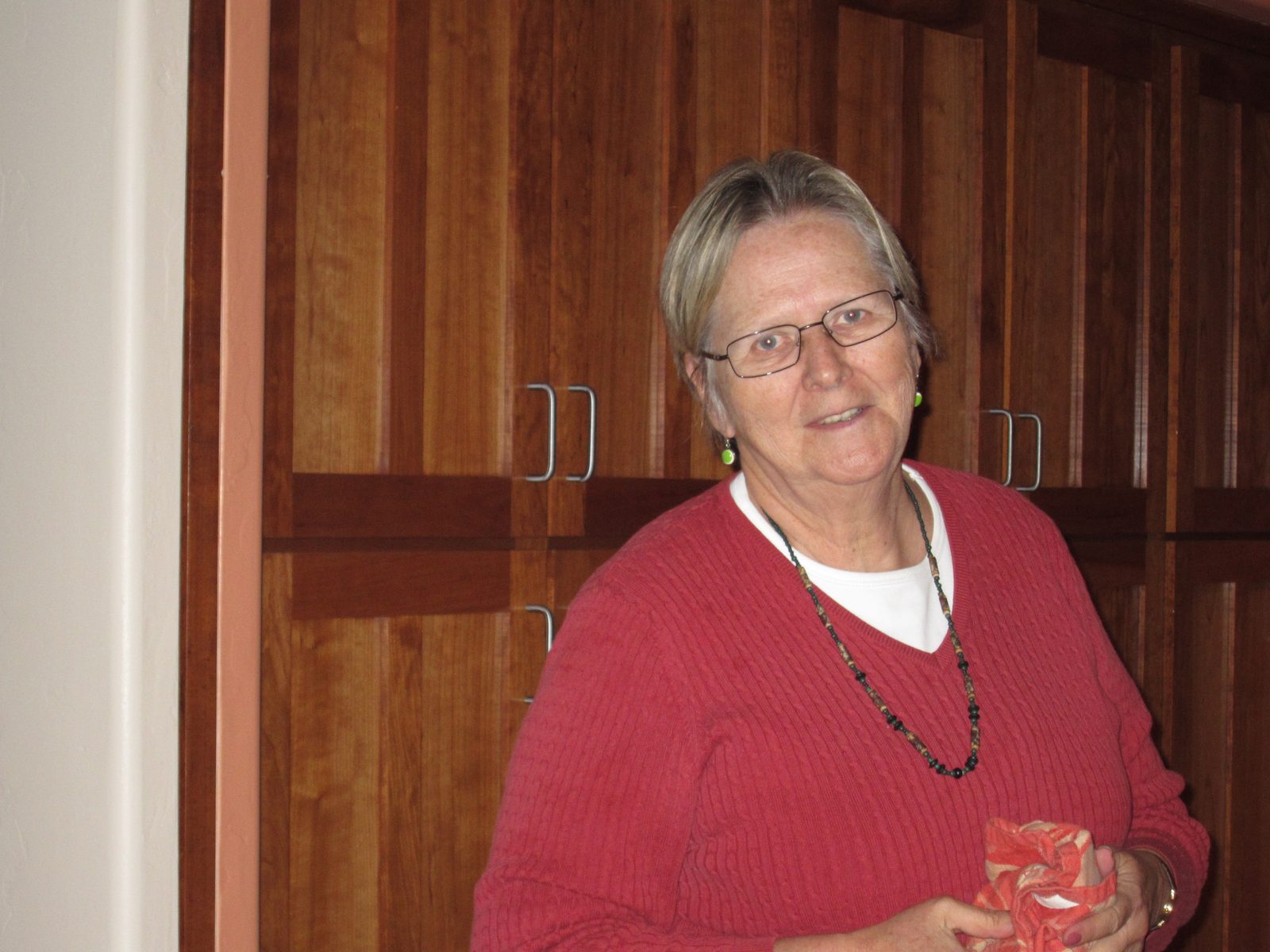 Mom cleans up and gets ready for brunch, perhaps.  Not sure I had the smile-recognition on here...