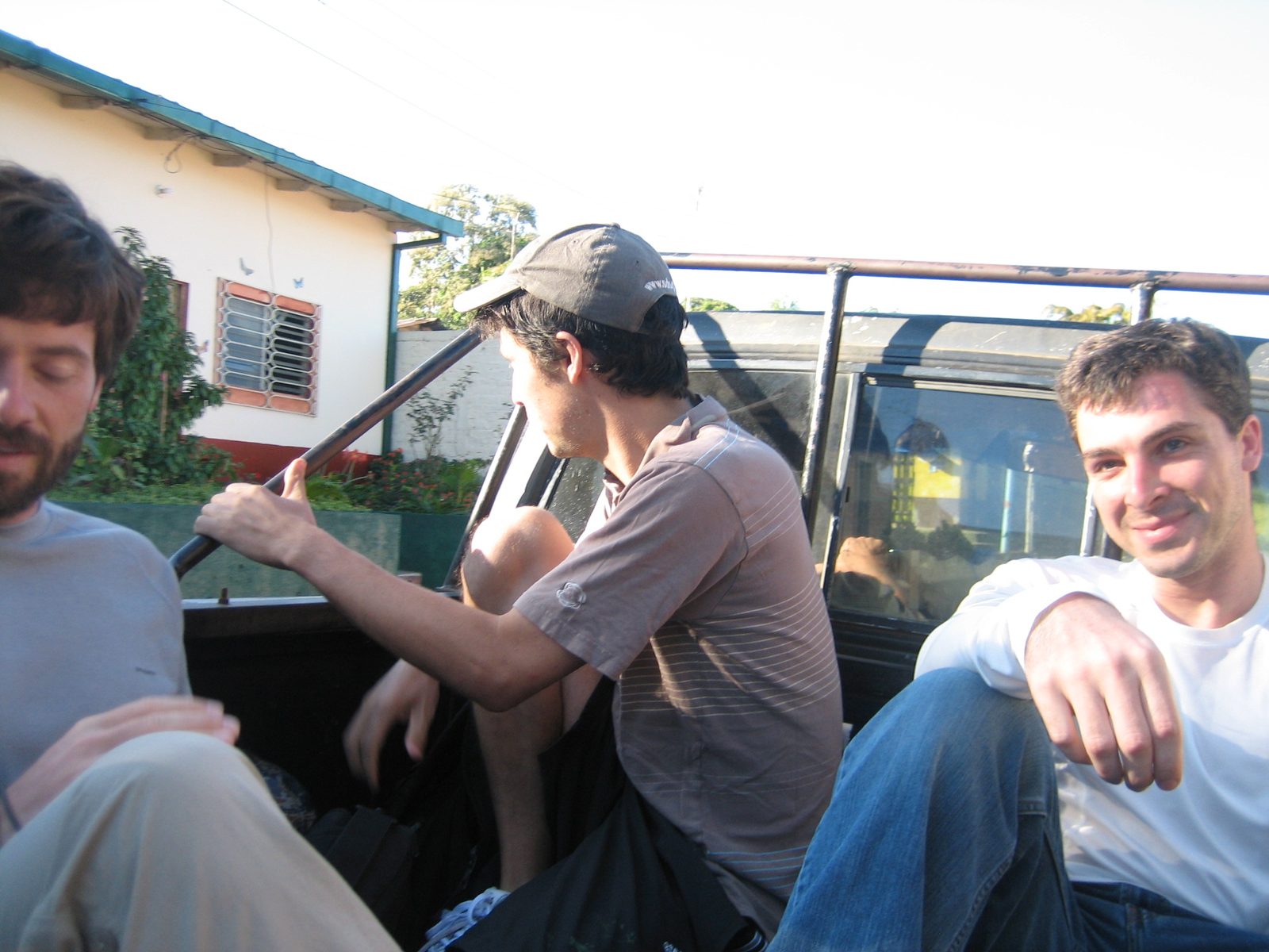 Jay, Rob (our new friend), and Freddy in the back of our 4-wheel-drive ride to the Parque.