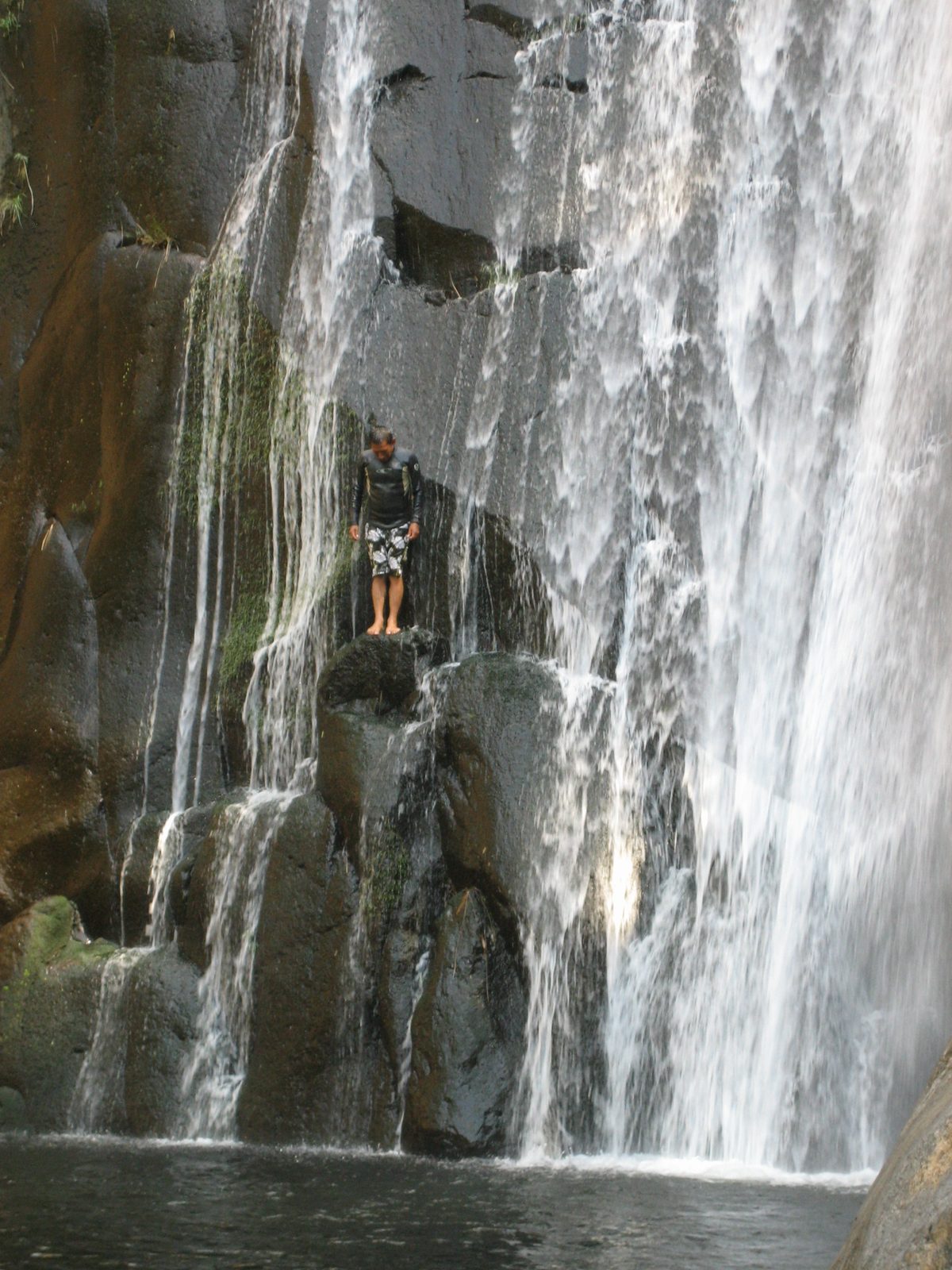 ... to a platform around 3m up.  I cannot imagine how slippery those rocks were.