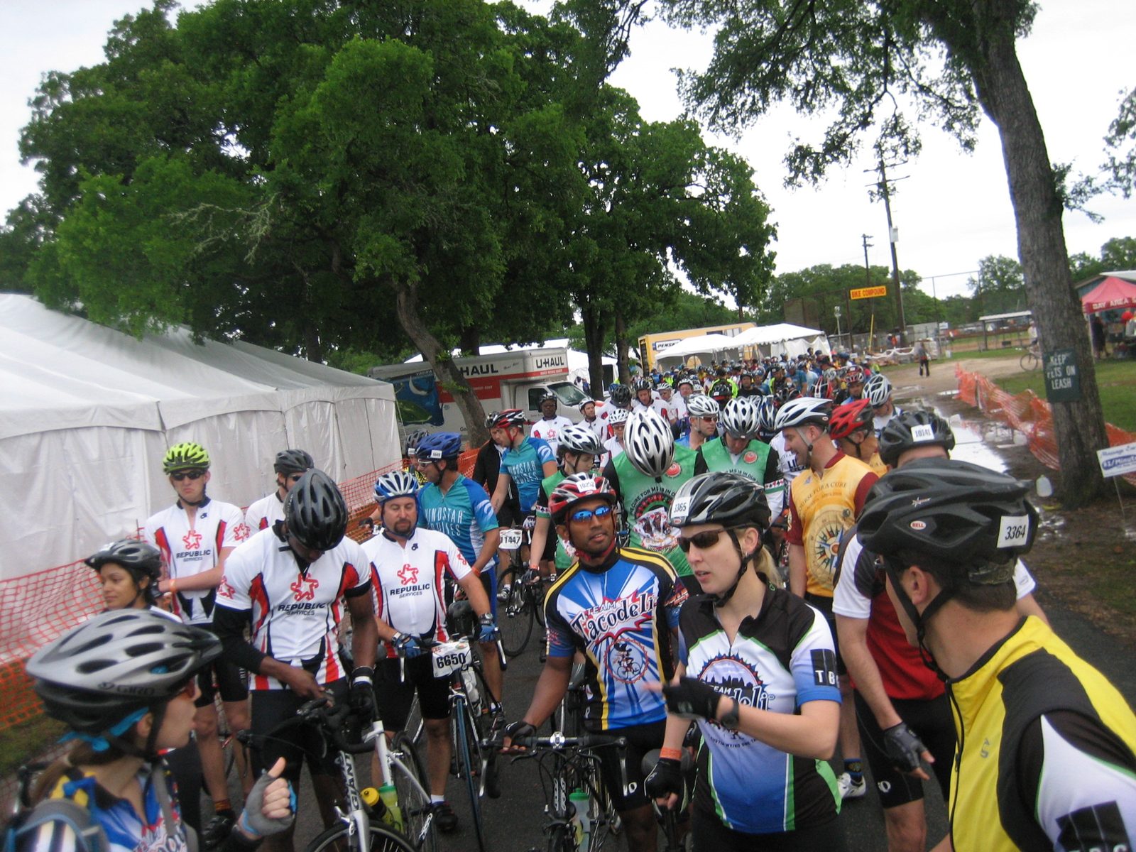 Looking towards the end of the start line.  Kate, Kelsey, and Susendar visible.