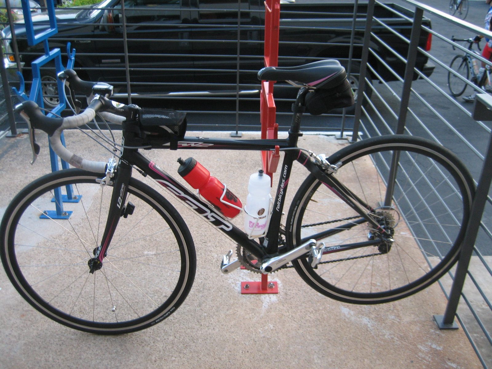 My pretty pretty bike (though in all truth, I'm still wanting to repaint it, without any pink. ...