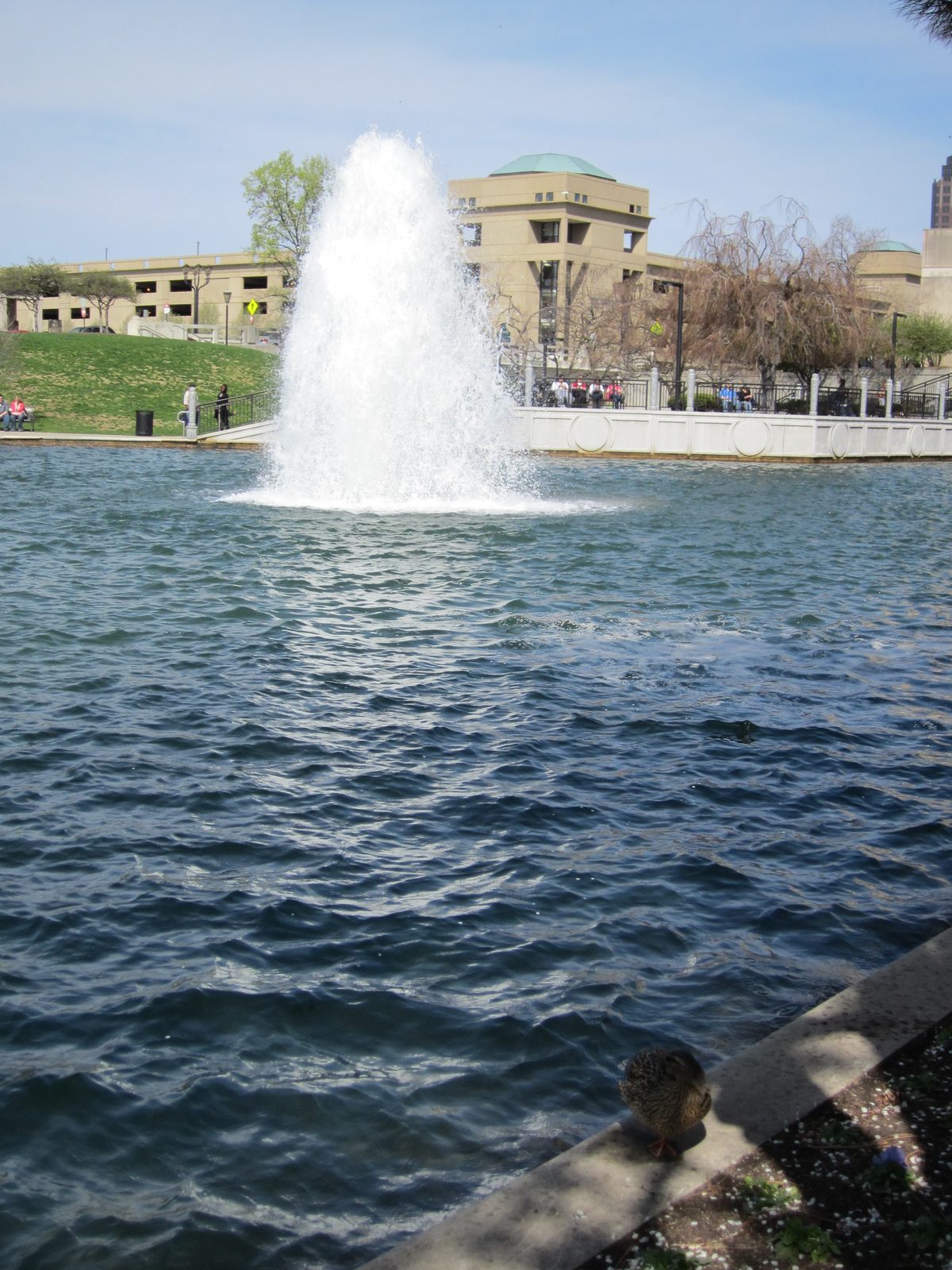 Pretty fountain.  I do love being near water, so the stroll I took along the canal was very nice.