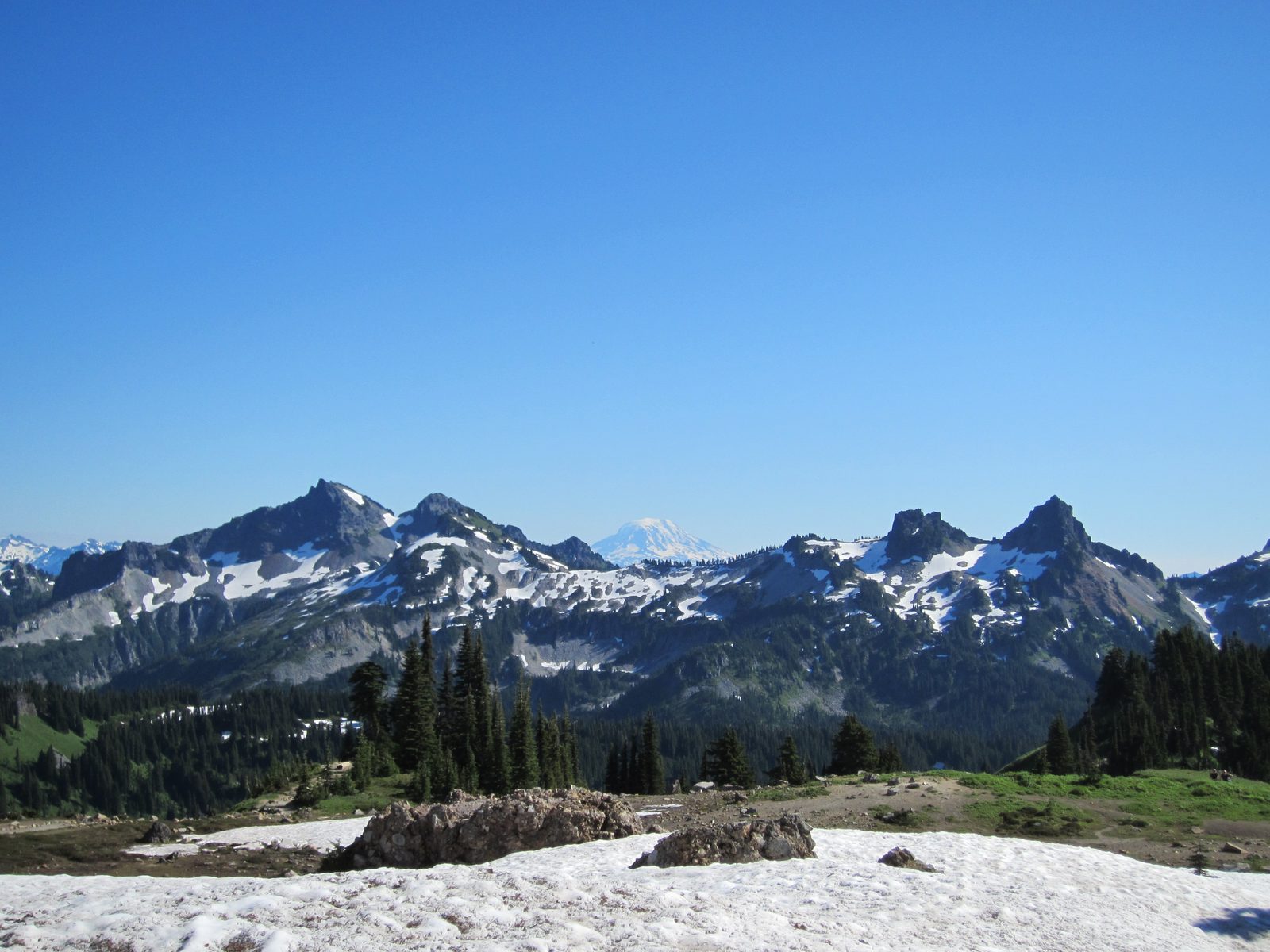 About this point, I turned around to look at the range behind, only to realize that Mt. Adams...