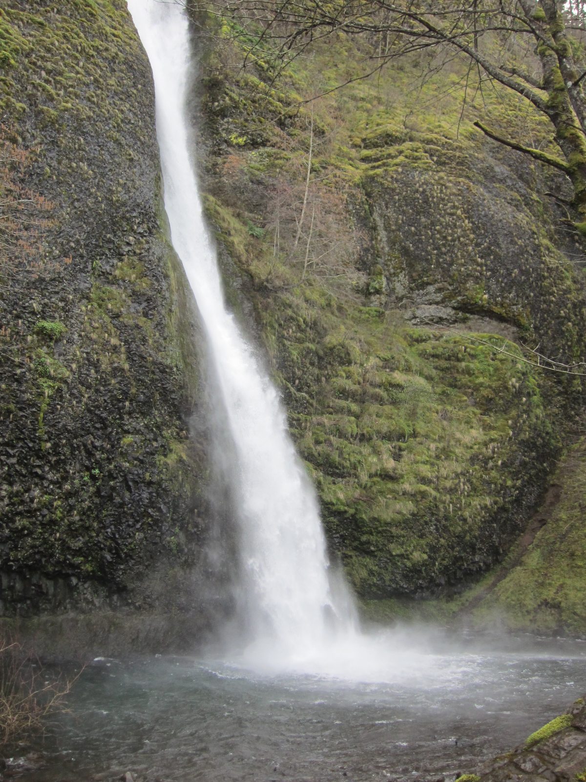 The force of the water hitting the pool at the bottom was incredible.