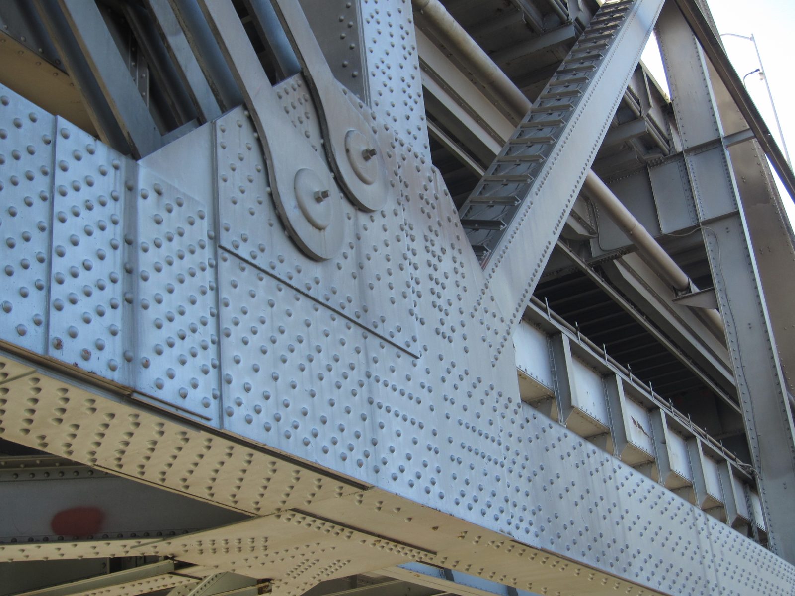 Another look at the old span and its eyebolts.