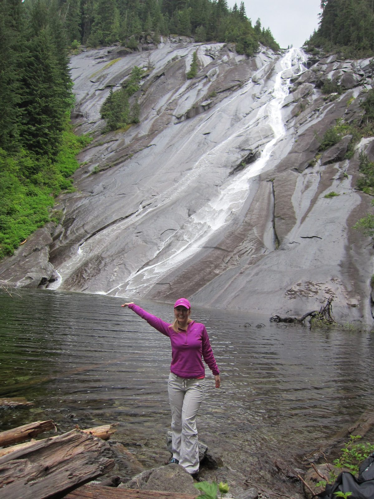 Diana "Vanna-White"s the waterfall well.