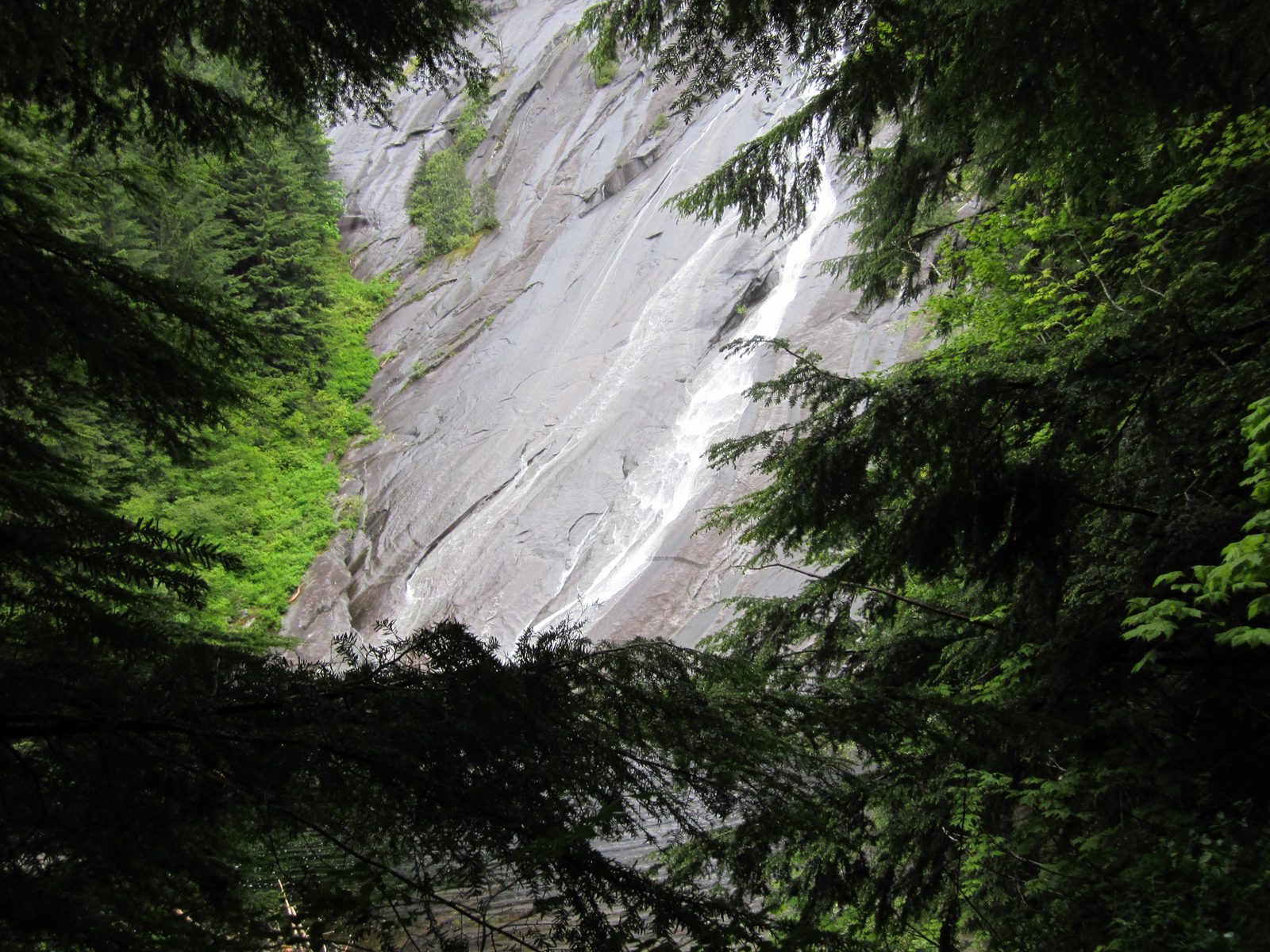 First glimpse of the falls!