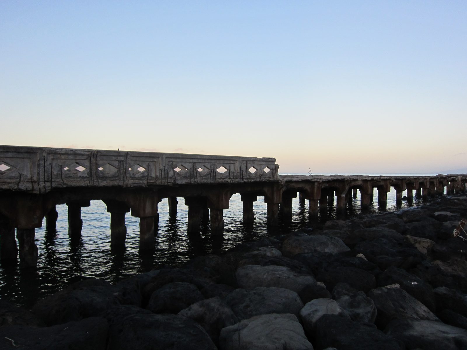 Near the launching dock was a very sad pier that was badly damaged in the 1992 Iniki Hurricane. ...