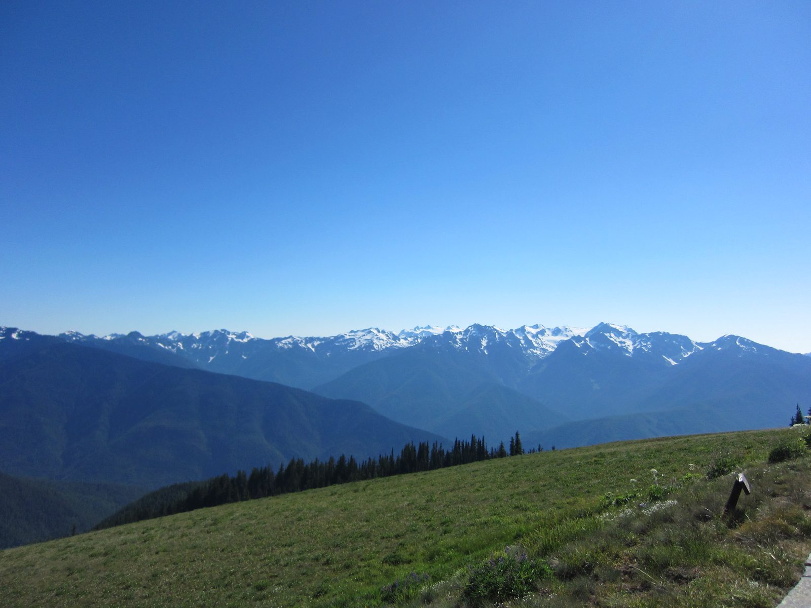 Right side - Mt Fitzhenry, Mt Carrie, etc.