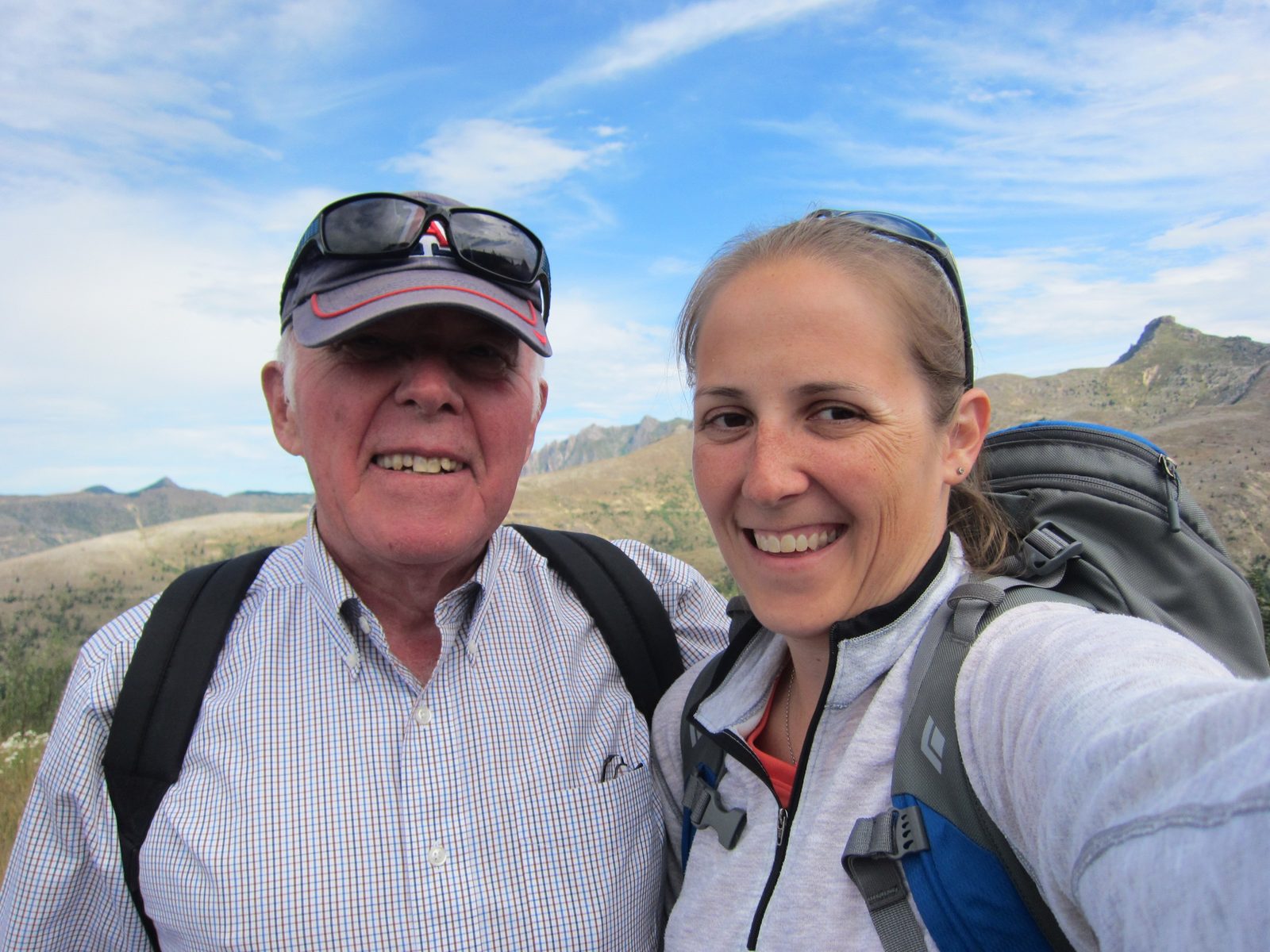 Dad and Catherine head out on the Boundary Trail from the Johnston Ridge Observatory at Mt St Helen's.