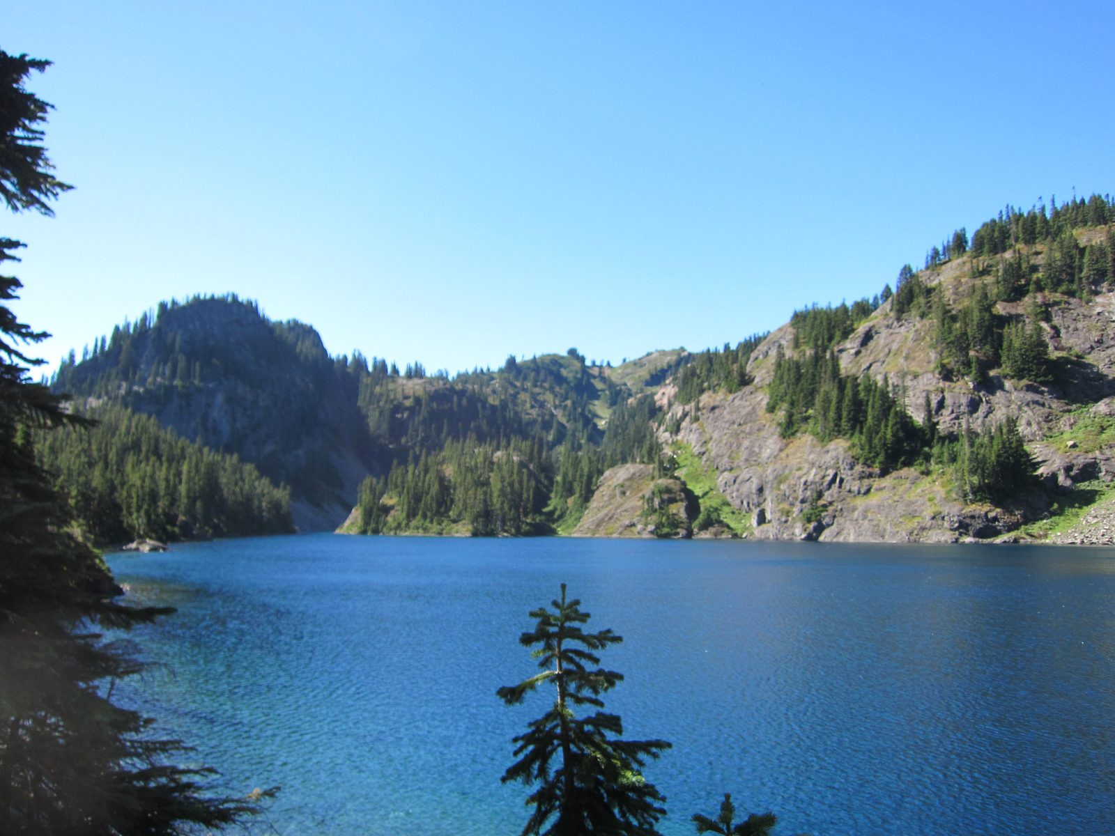 First views of Rachel Lake. We could not have asked for a better day, weather-wise.