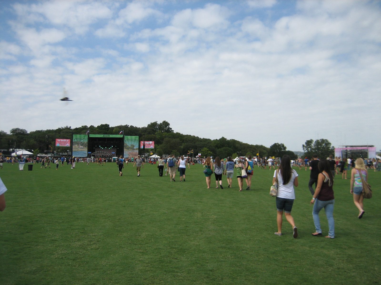 Because we got there early, it was still really empty.  That UFO looking thing is a flag; people...