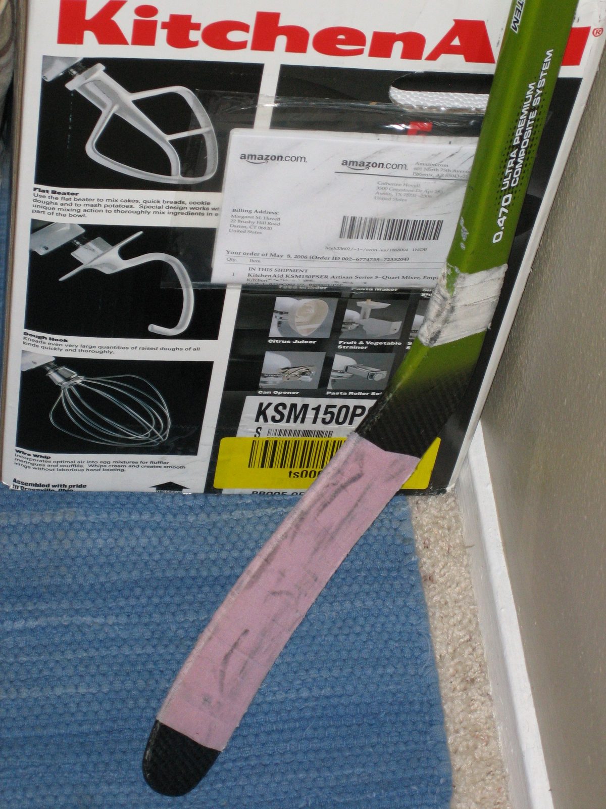 omg, the pretty, pretty stick next to the pretty, pretty KitchenAid.  So pretty.