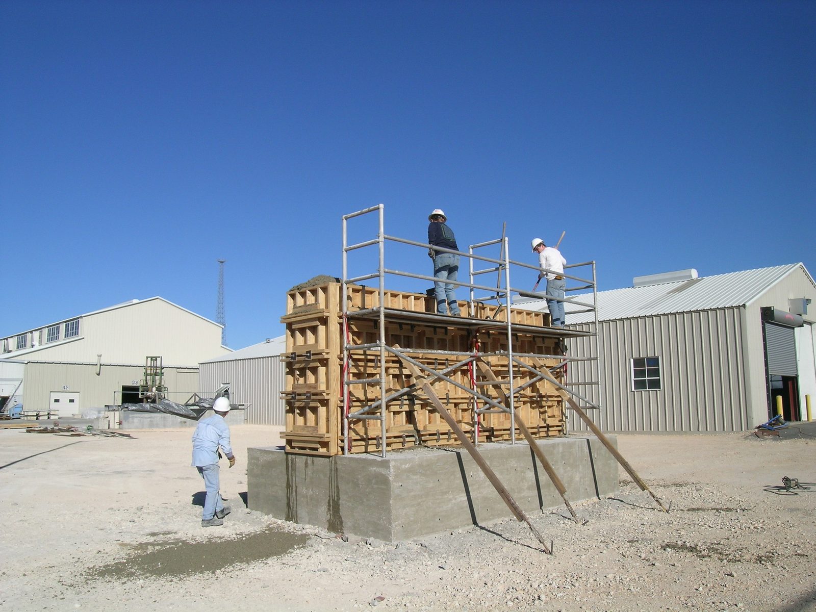 Finishing the south wall.
