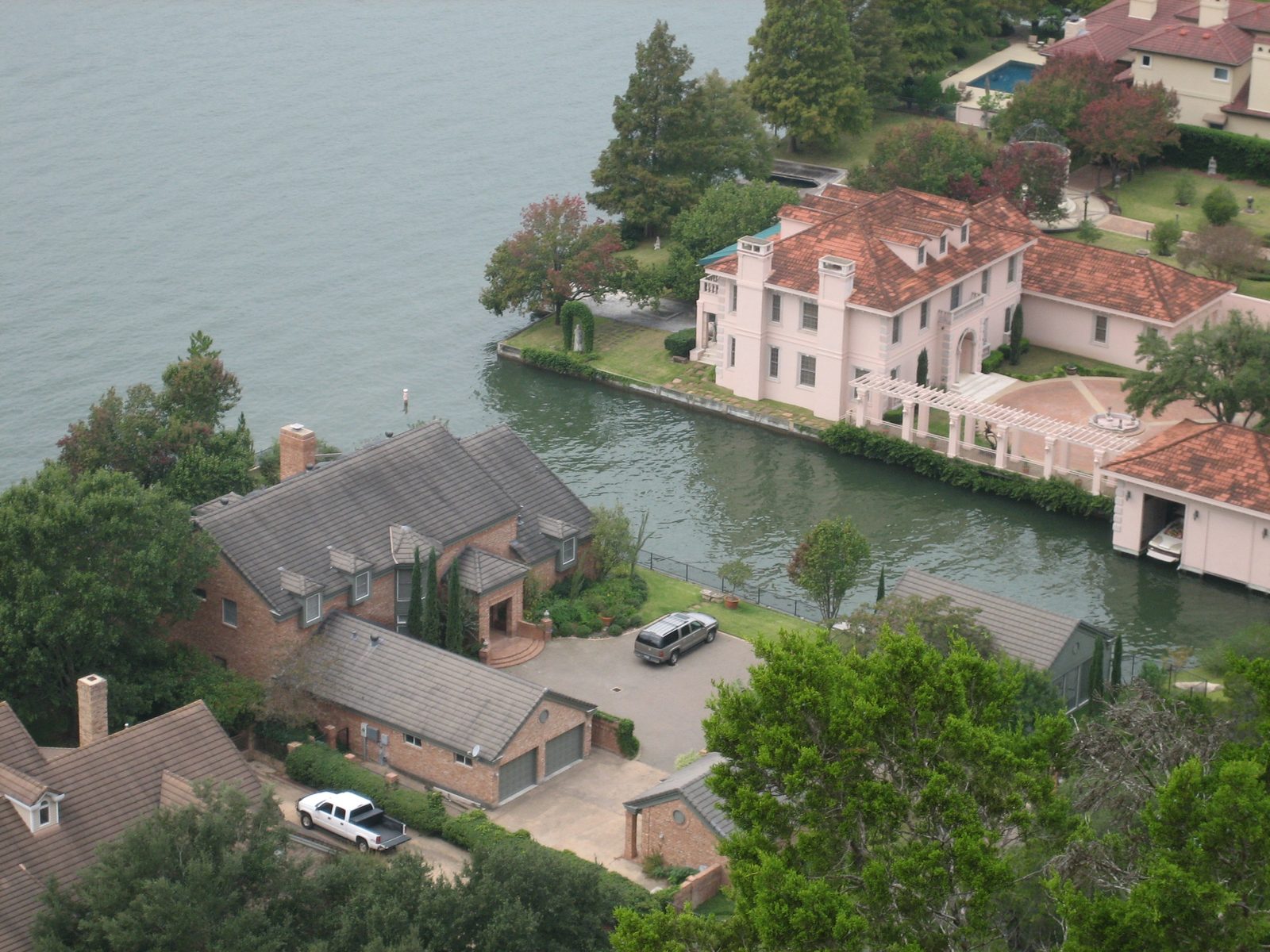 Not too shabby, if you ask me.  Although I'd hate if the lake were to flood, or that sea wall...