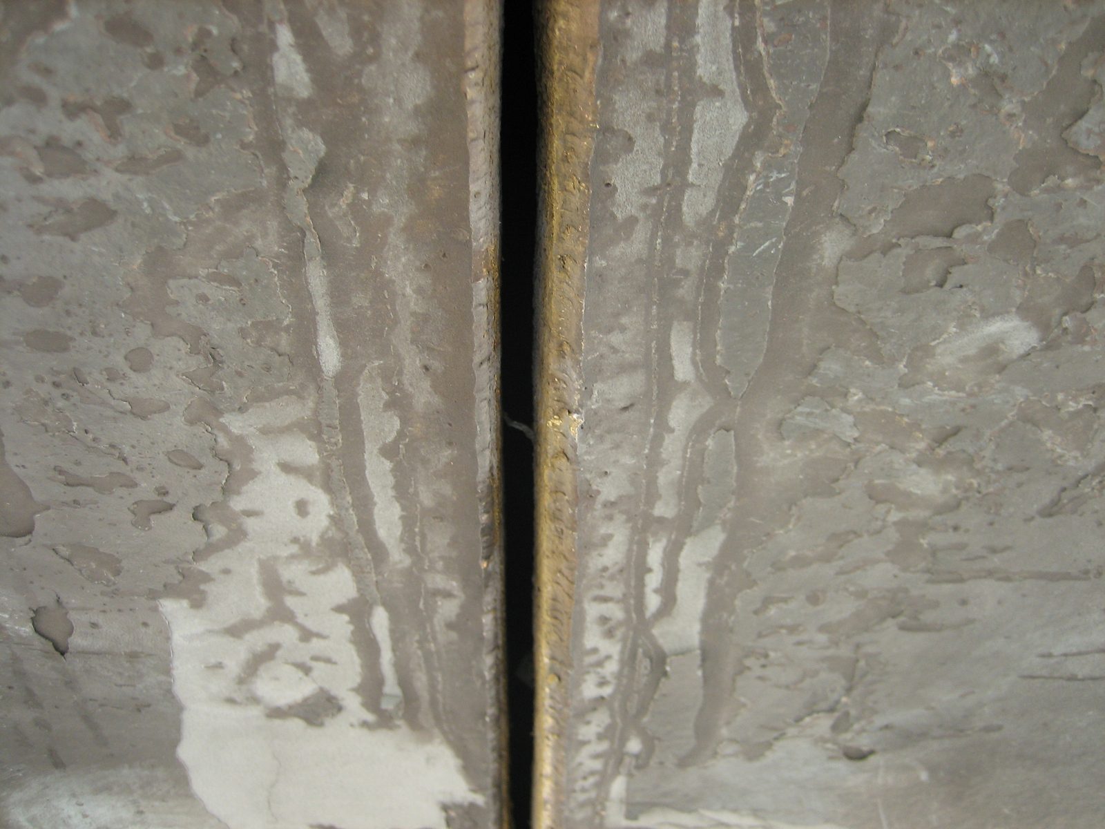 Crack surface.