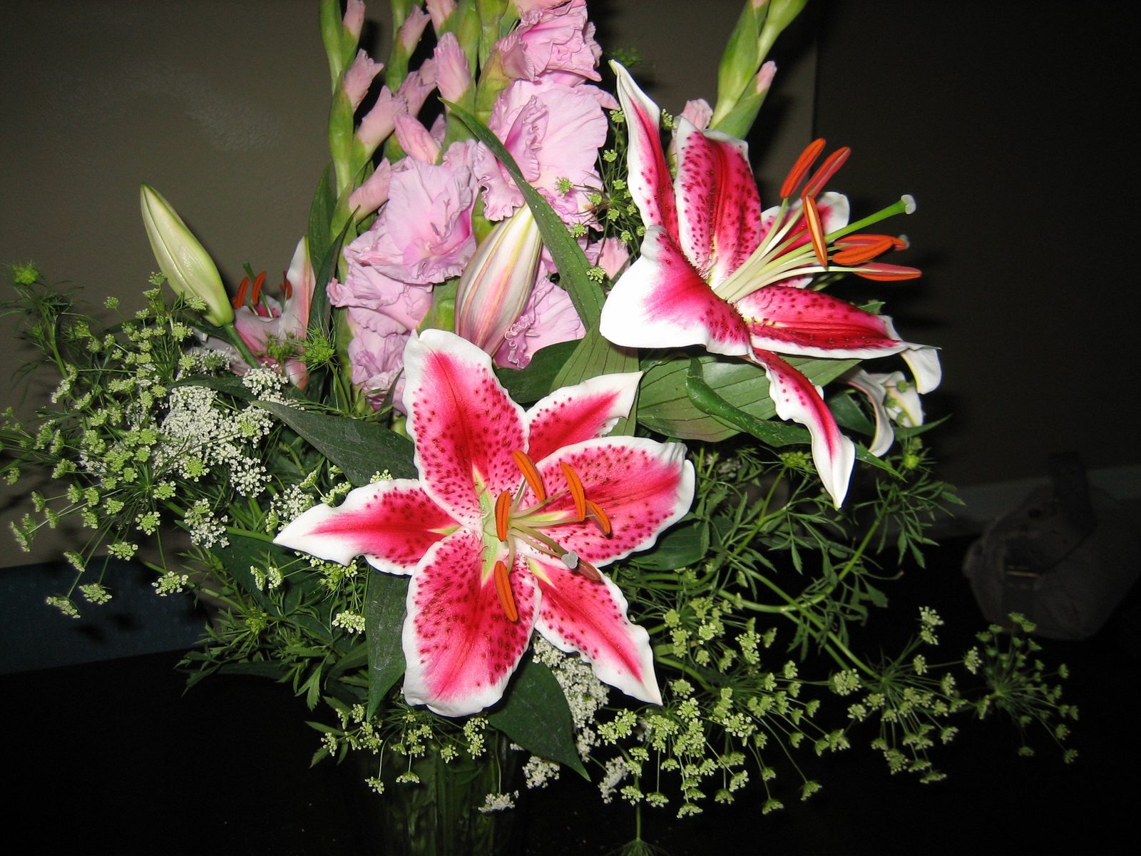 The pretty, pretty flowers that Jay bought me last week.