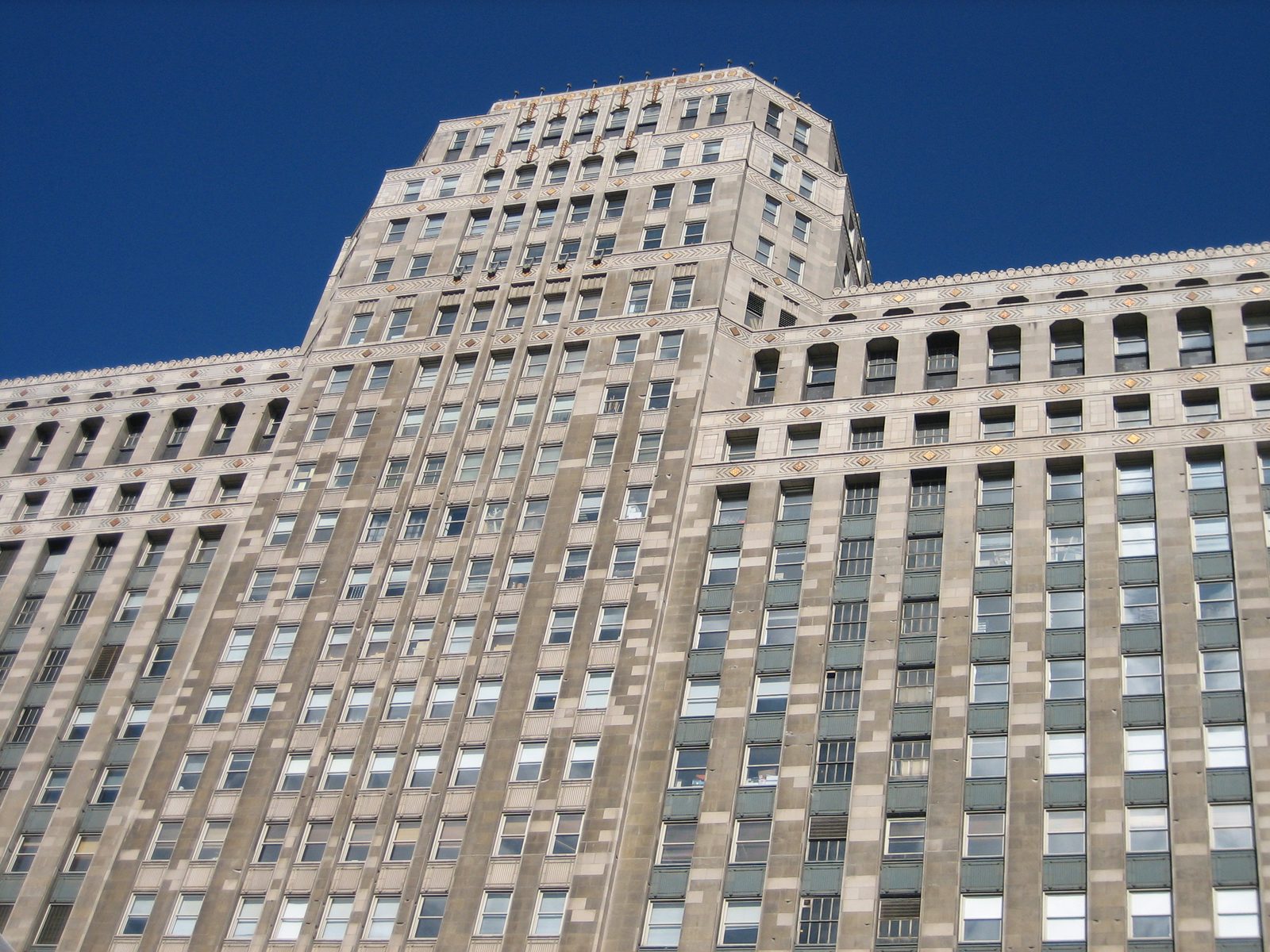 The Merchandise Mart on the north side.  Originally owned by Marshall Fields, things faltered...