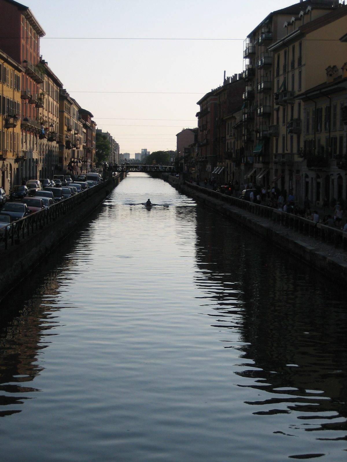 More of the naviglio.