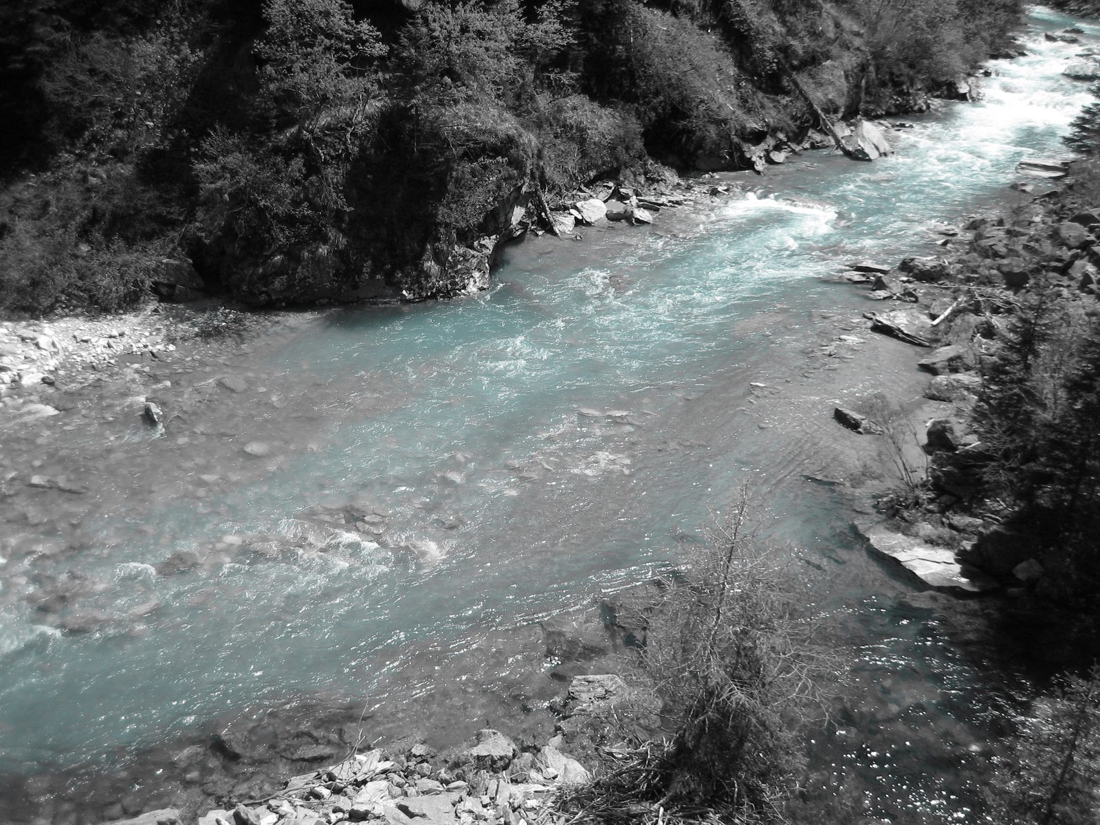 An attempt at highlighting the color of the river... didn't work too well.