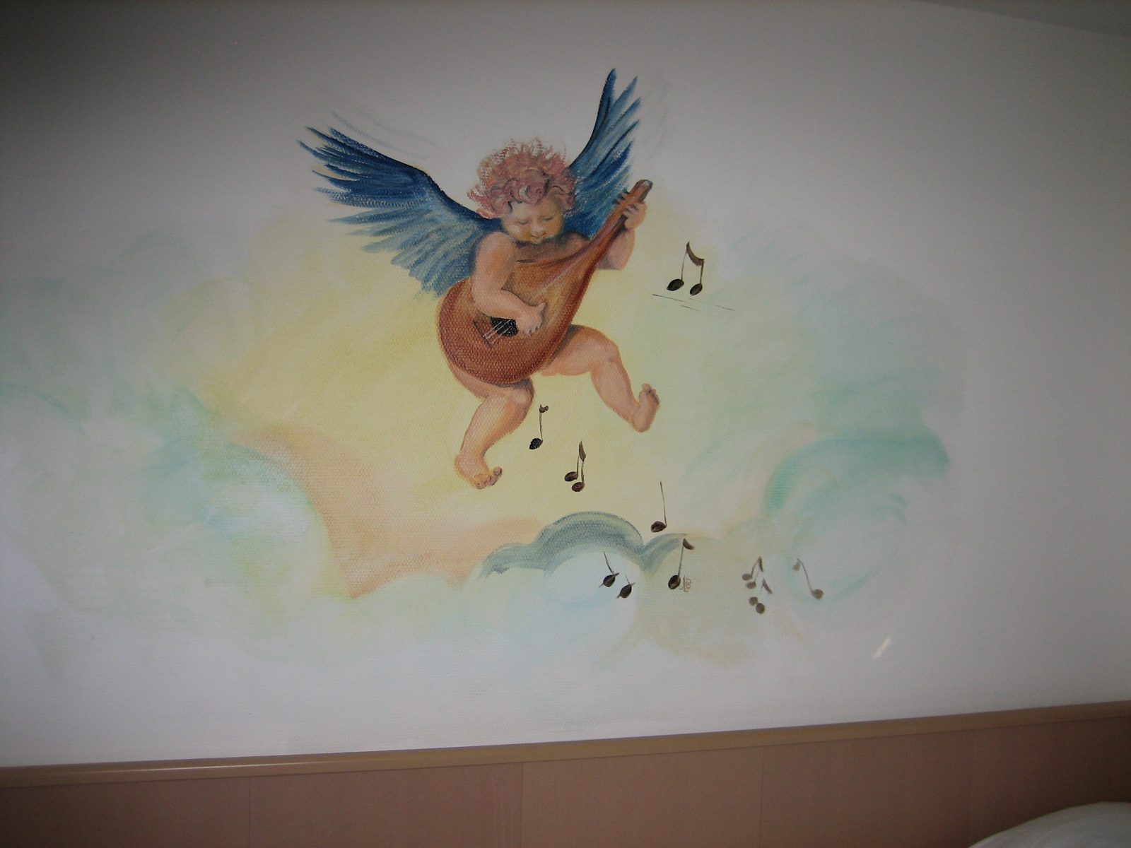 I did not, however, like the creepy cherub-with-lyre on the wall.