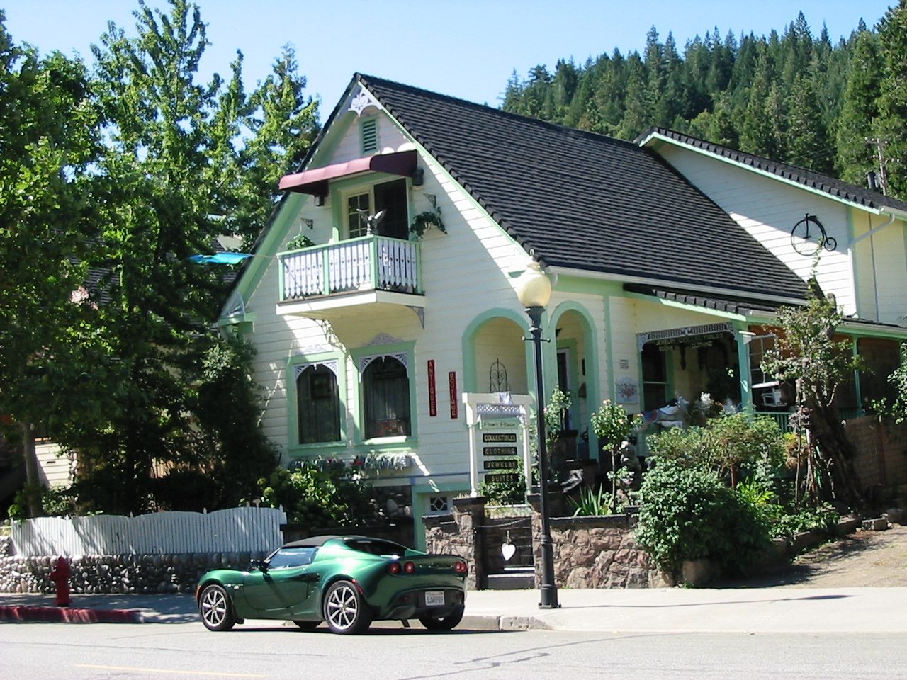 The Lotus parked outside Pam's Place in Dunsmuir, CA.