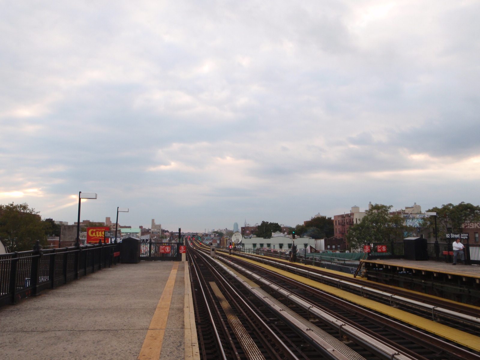 Next stop: Roosevelt Ave. in Queens. Taking the elevated 7 Train to our destination.