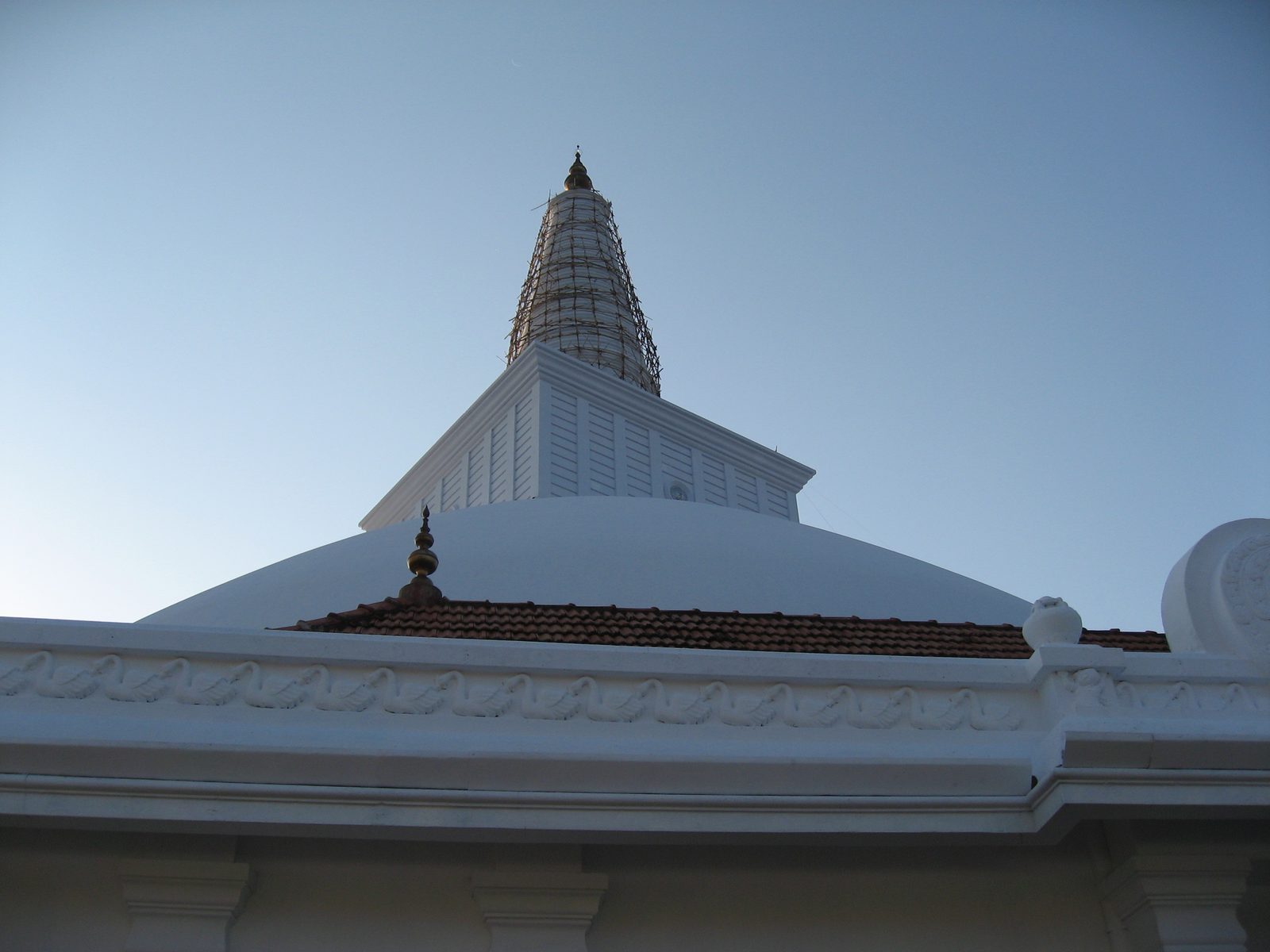 This was a great time of day for the light.   Ruwanwelisaya stupa at Anuradhapura.