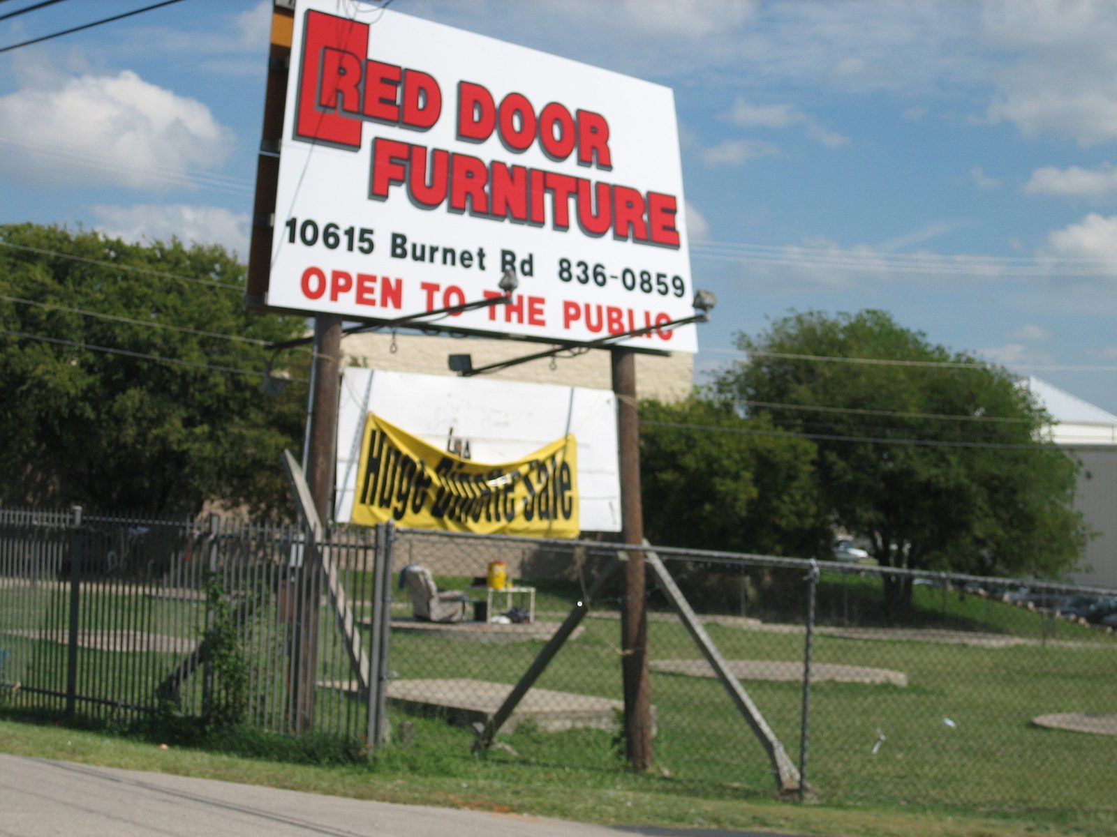 Red Door Furniture: Open to the Public.