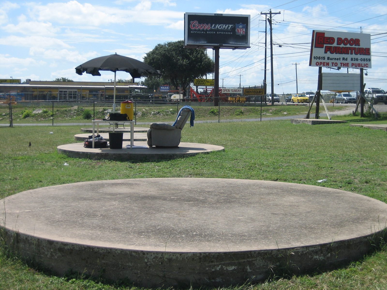 Really, a fantastic place.  In the morning, there was a guy sitting in this lounger, eating...