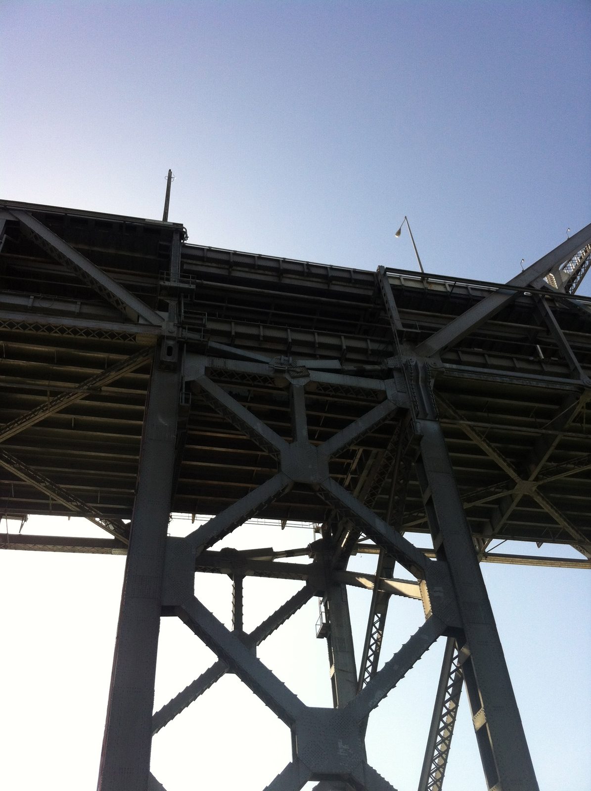 The off-angle of the hydraulic piston makes this repaired section of the bridge look very broken.
