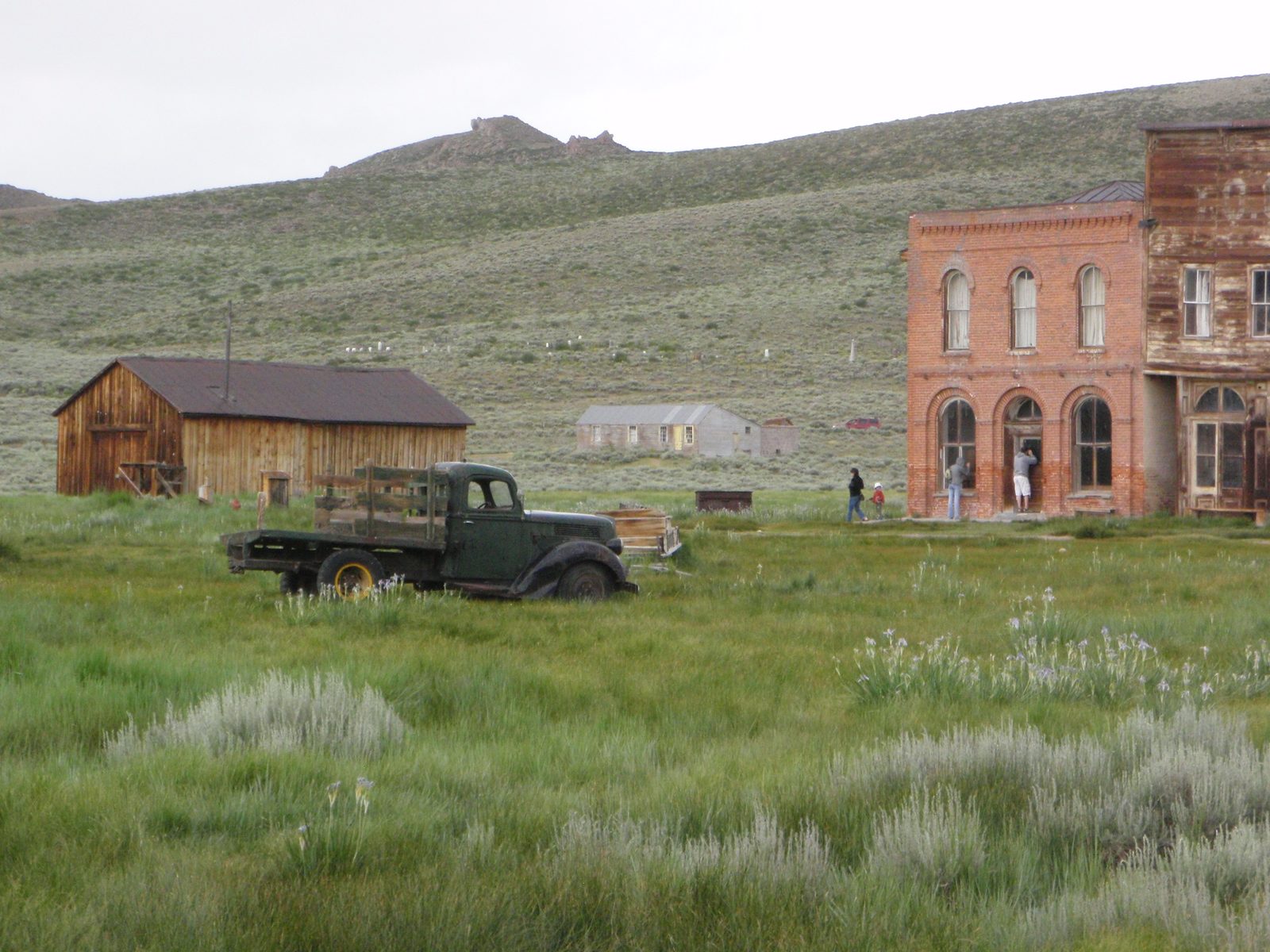 Cool looking truck, with the International Order of Odd Fellows (IOOF) building in the background.