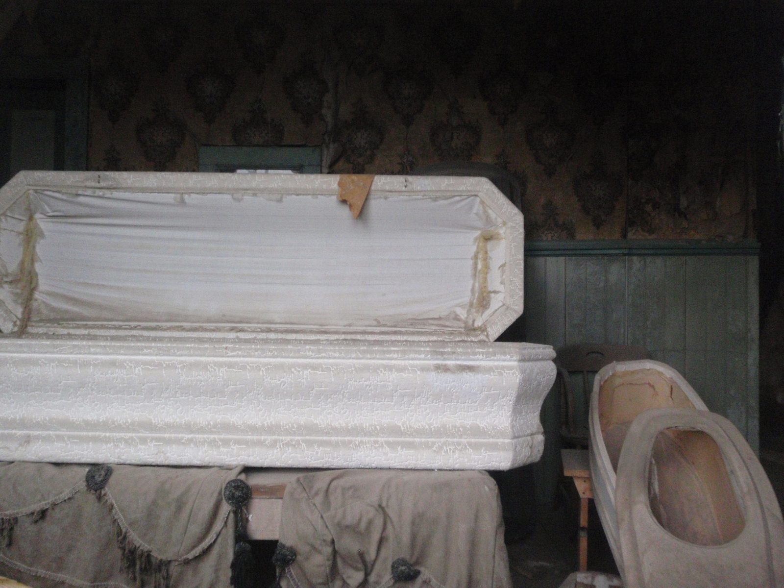 One of the hotels was eventually repurposed as a morgue.