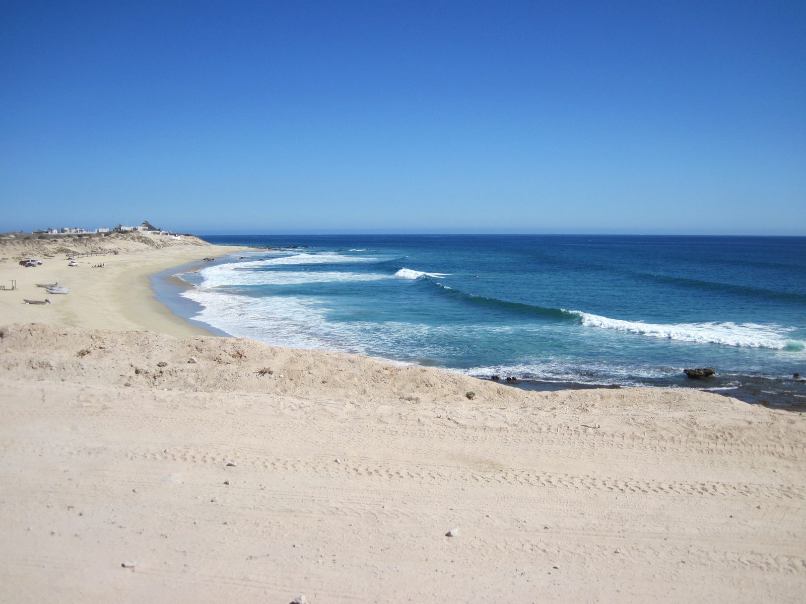 More surfers.