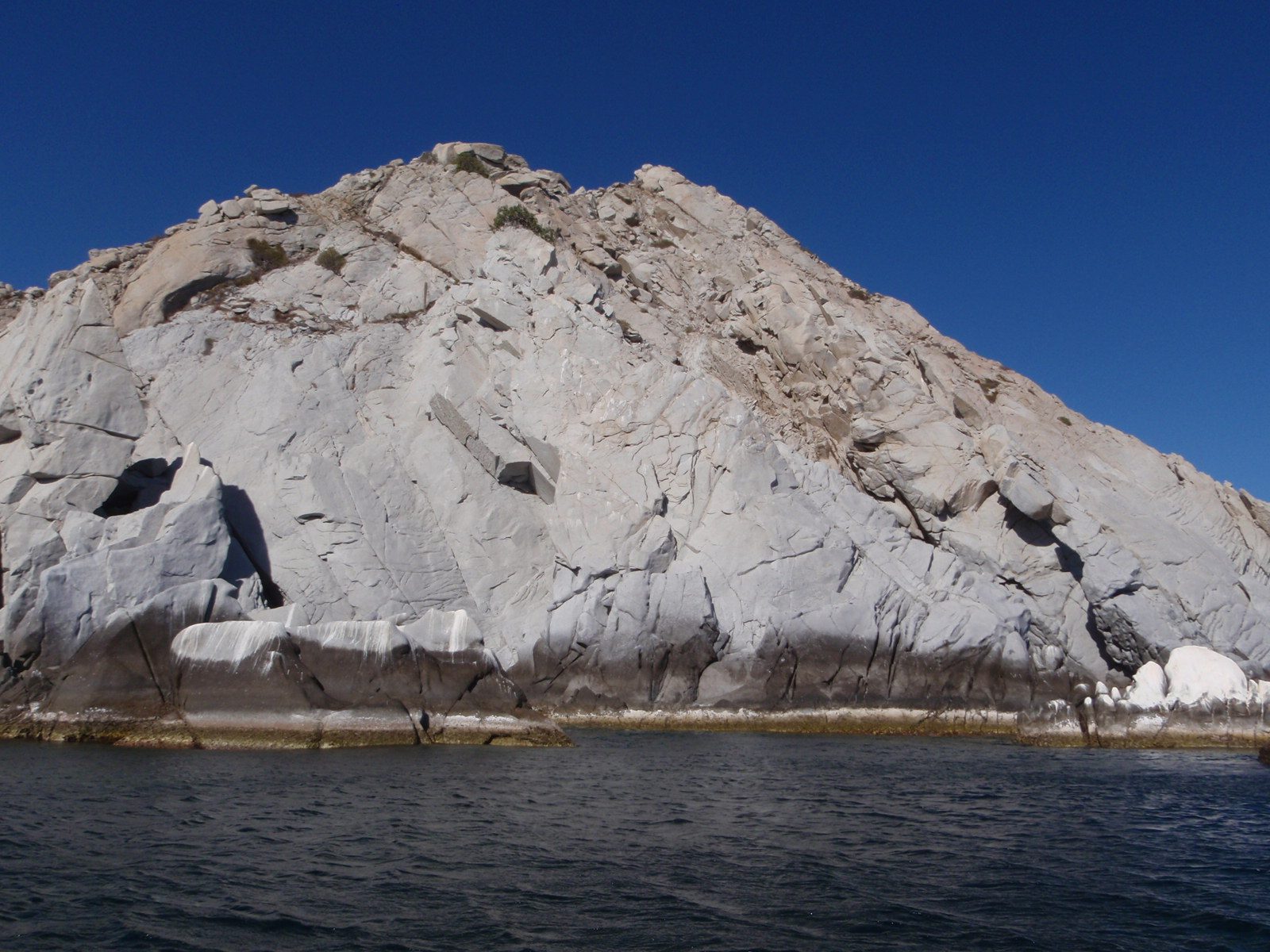 Area where we would be diving. These same rock formations continue underwater, so there is a...