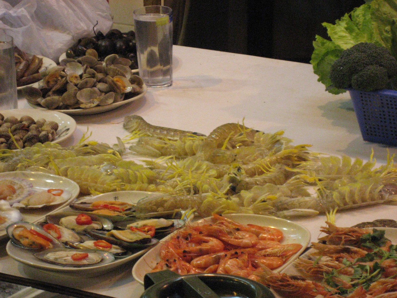 Mantis prawns which were still alive, amidst other seafood delights.