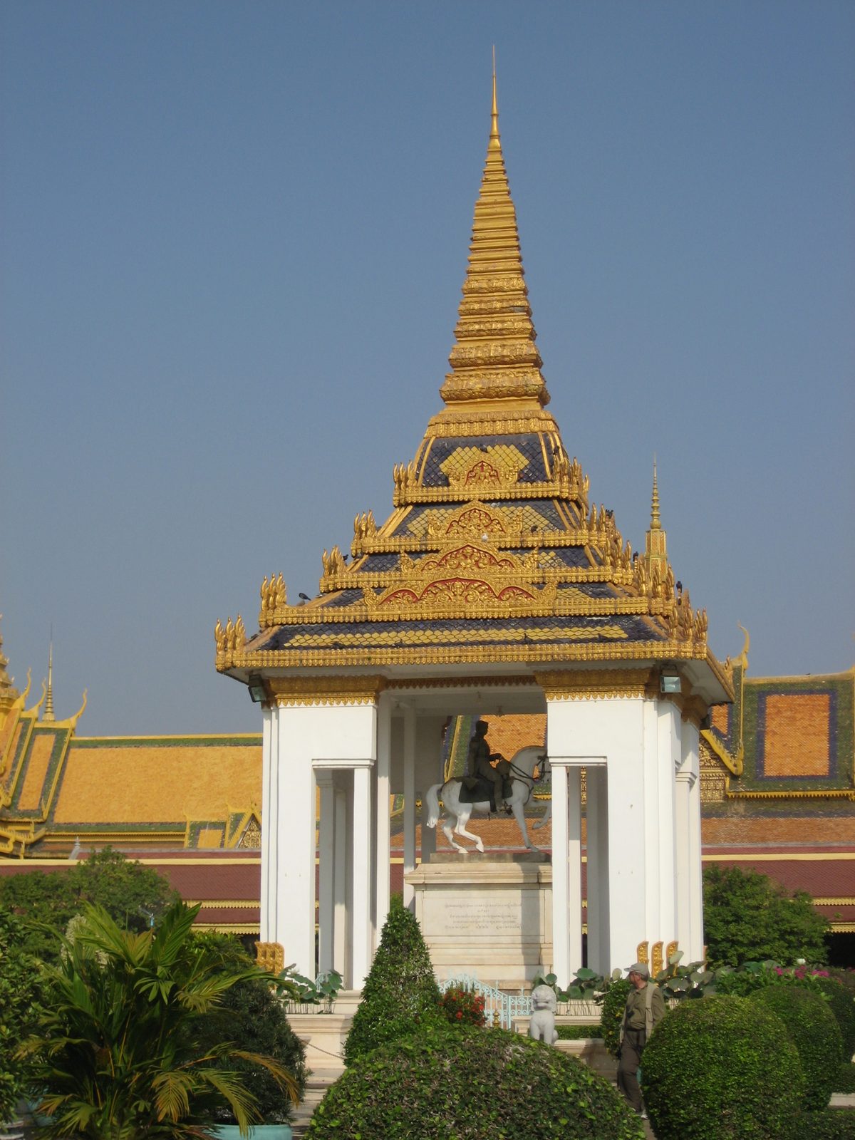 Inside this pagoda is a seated figure on horseback - supposedly Napoleon III, given by France...