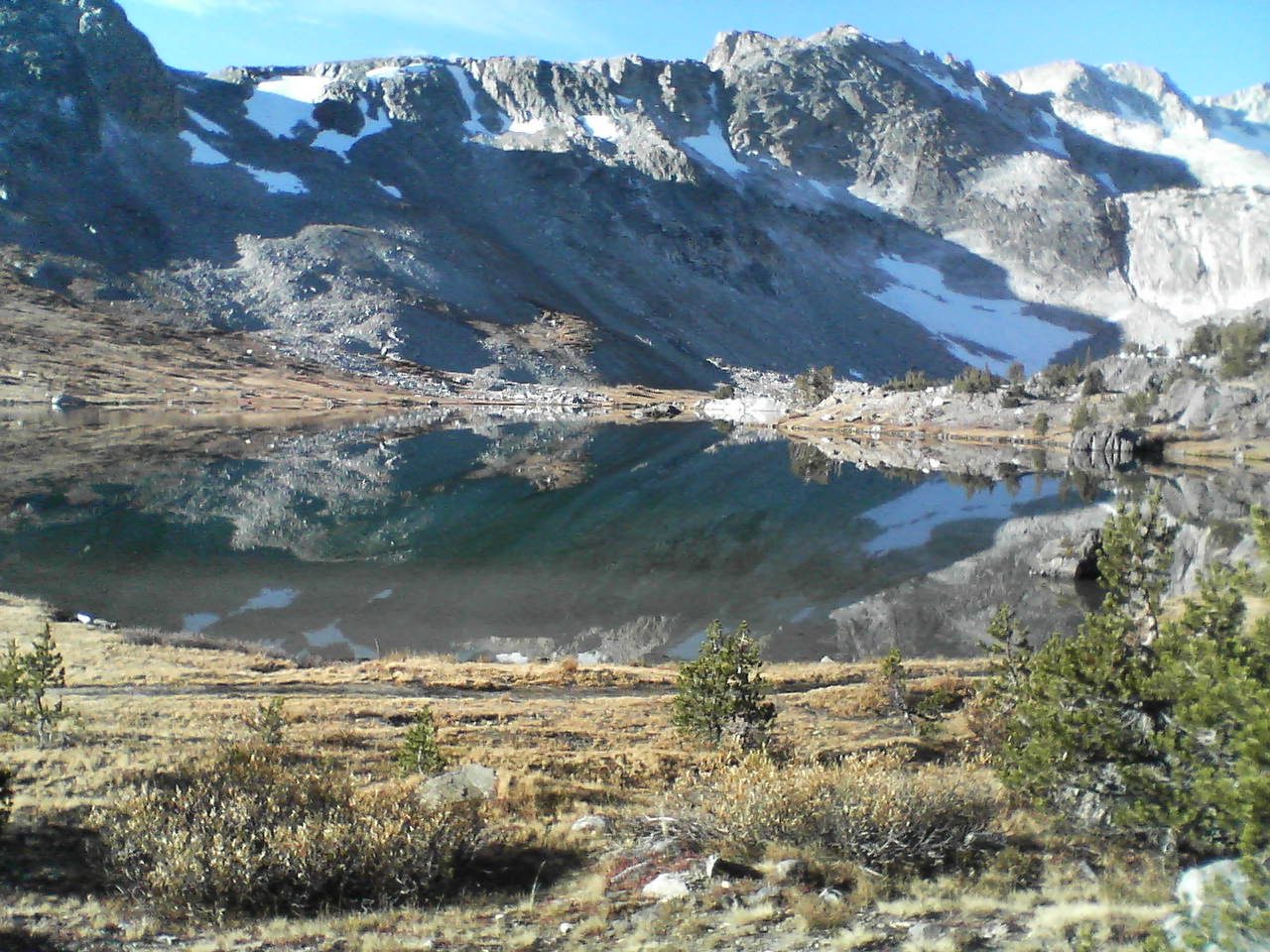One of the many (nameless to me) alpine lakes and carns (? - lakes that freeze completely solid...