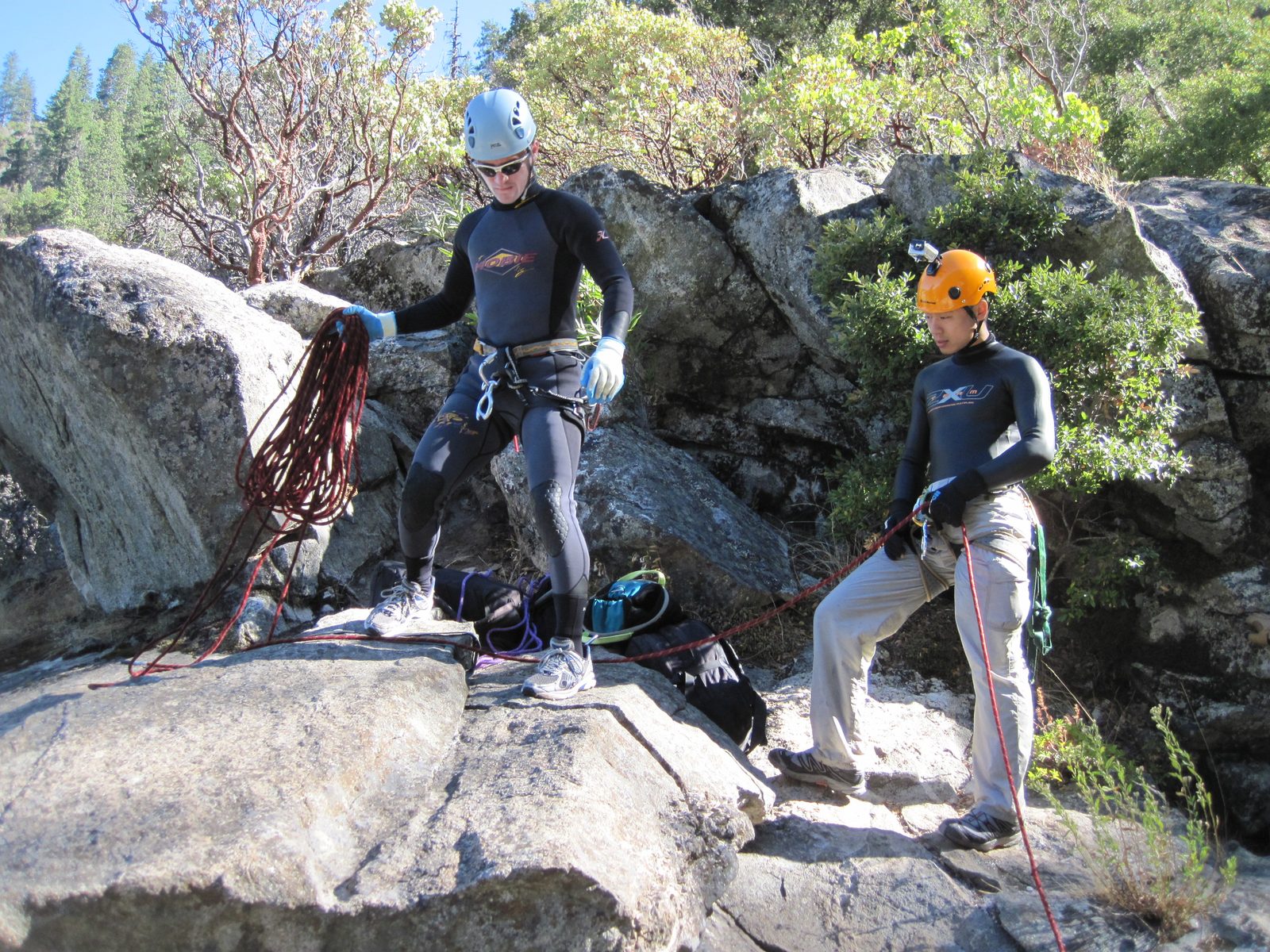 Vinnie and Yang rigging the first rappel on Monday.