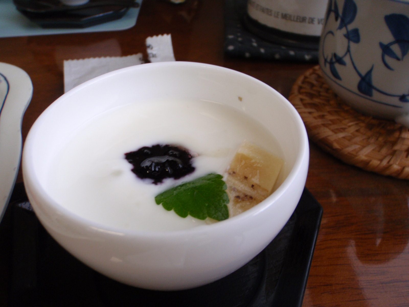 Yogurt with fresh fruit.