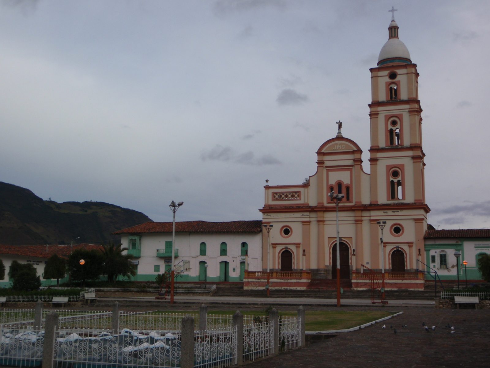 Another, better shot of the church in El Cocuy.