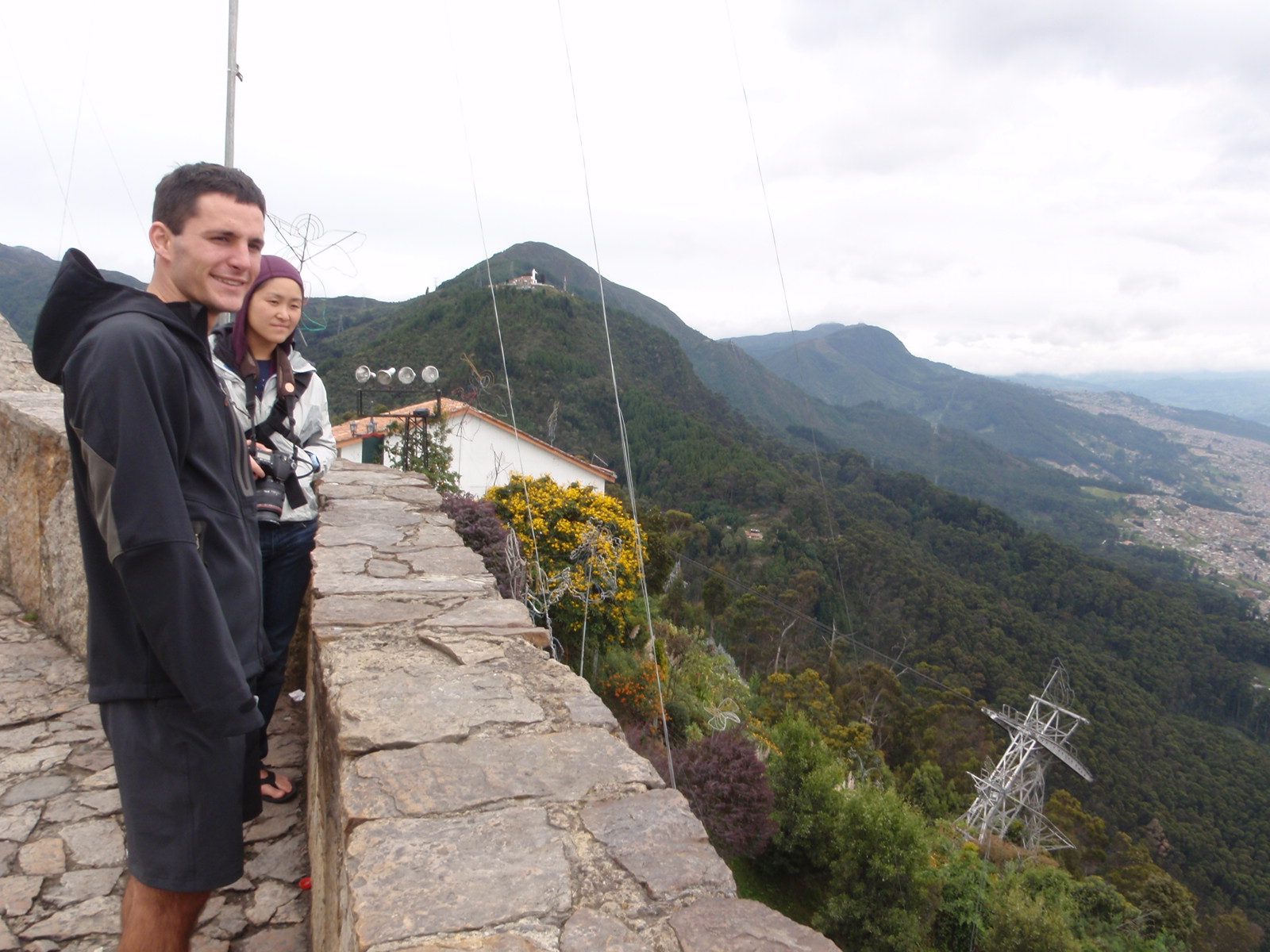 Vinnie and Monica get a lay of the land.