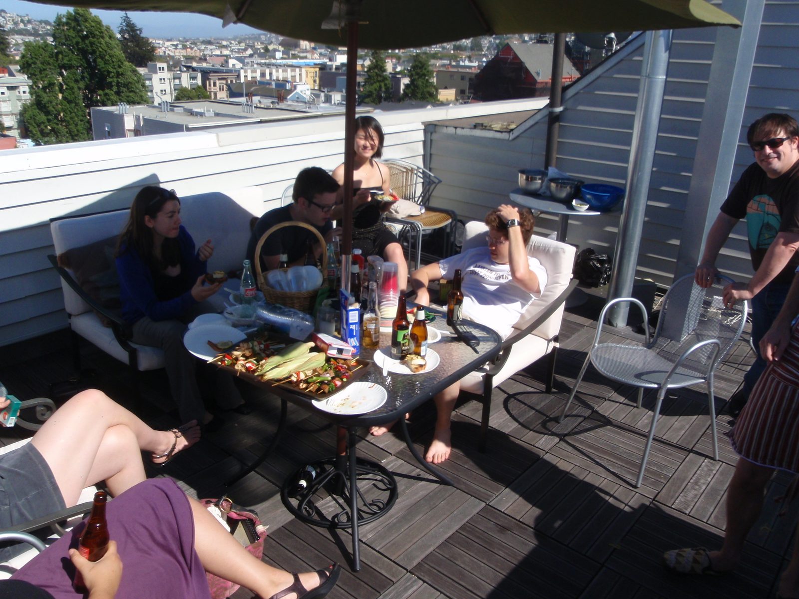 Barbecue on the roof. We had chicken skewers, grilled corn, seitan skewers, grilled pizza (not...