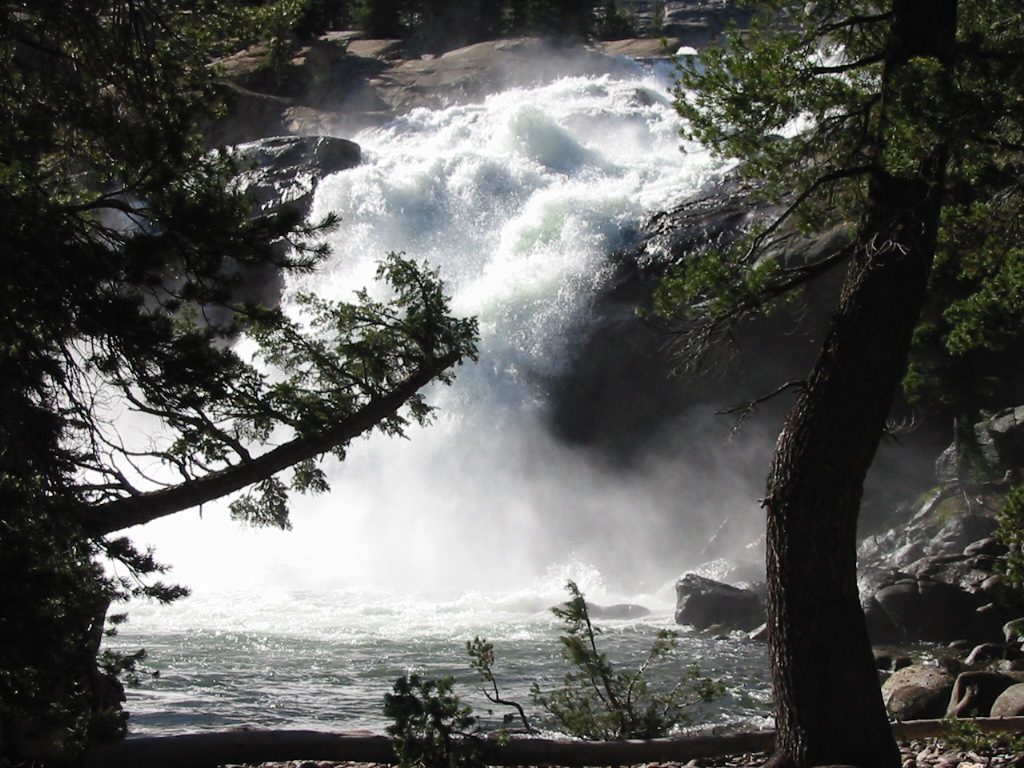 Pretty waterfall above the bridge.