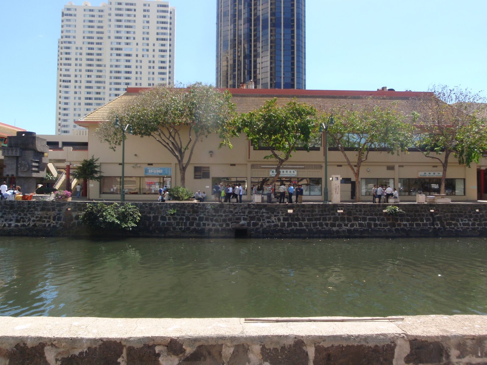 View of Legend Vegetarian Restaurant from across the Nuuanu stream.