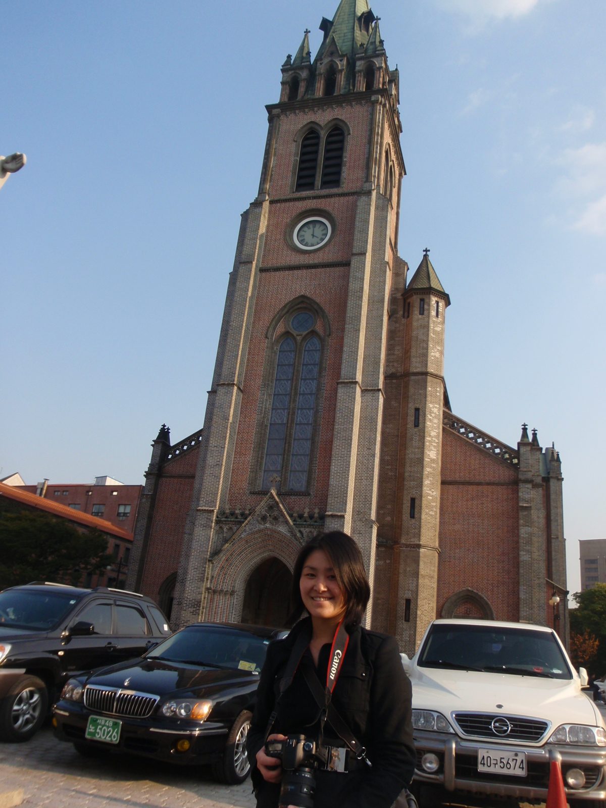 Monica in front of the Catholic cathedral in Seoul.