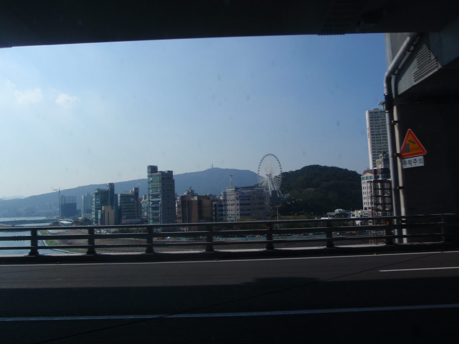 View from the Diamond Bridge (lower deck) in Haeundae, Busan, Monica´s dad´s neighborhood.