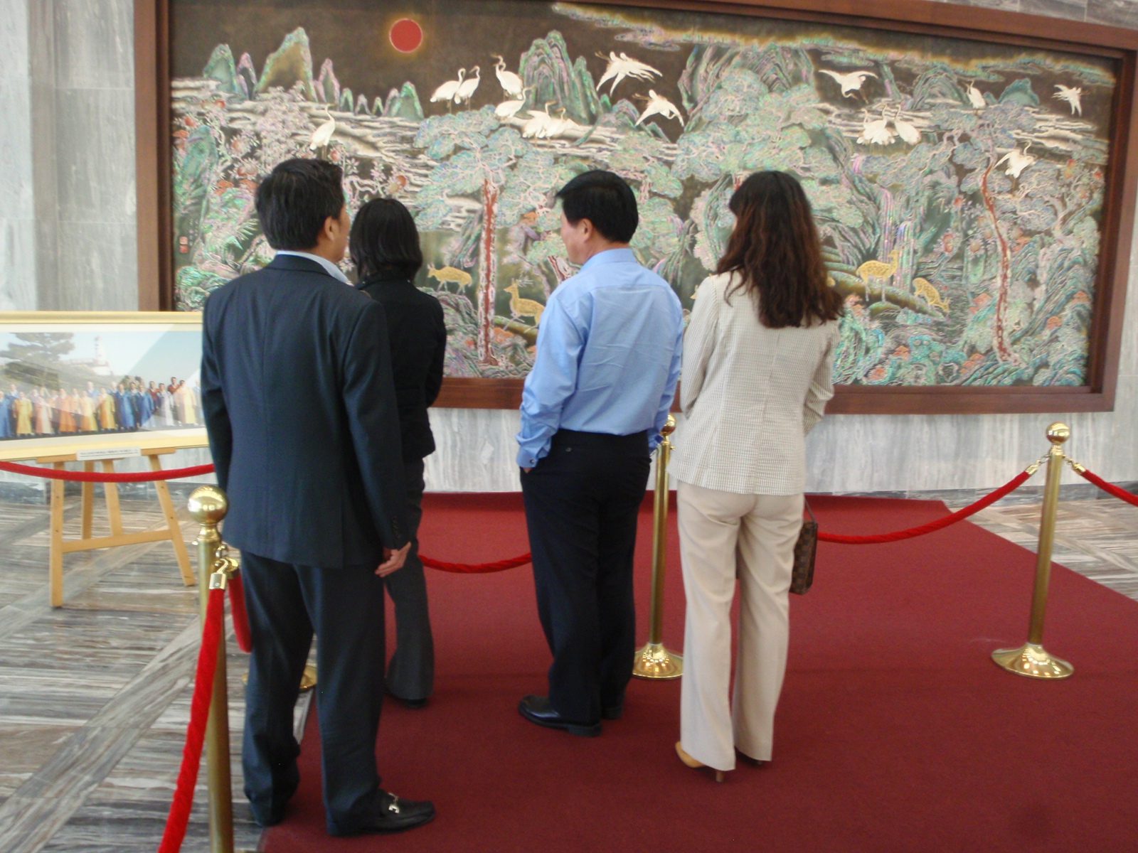 On our first afternoon in Busan, Monica´s dad and step mom took us to the pavillion in which the...