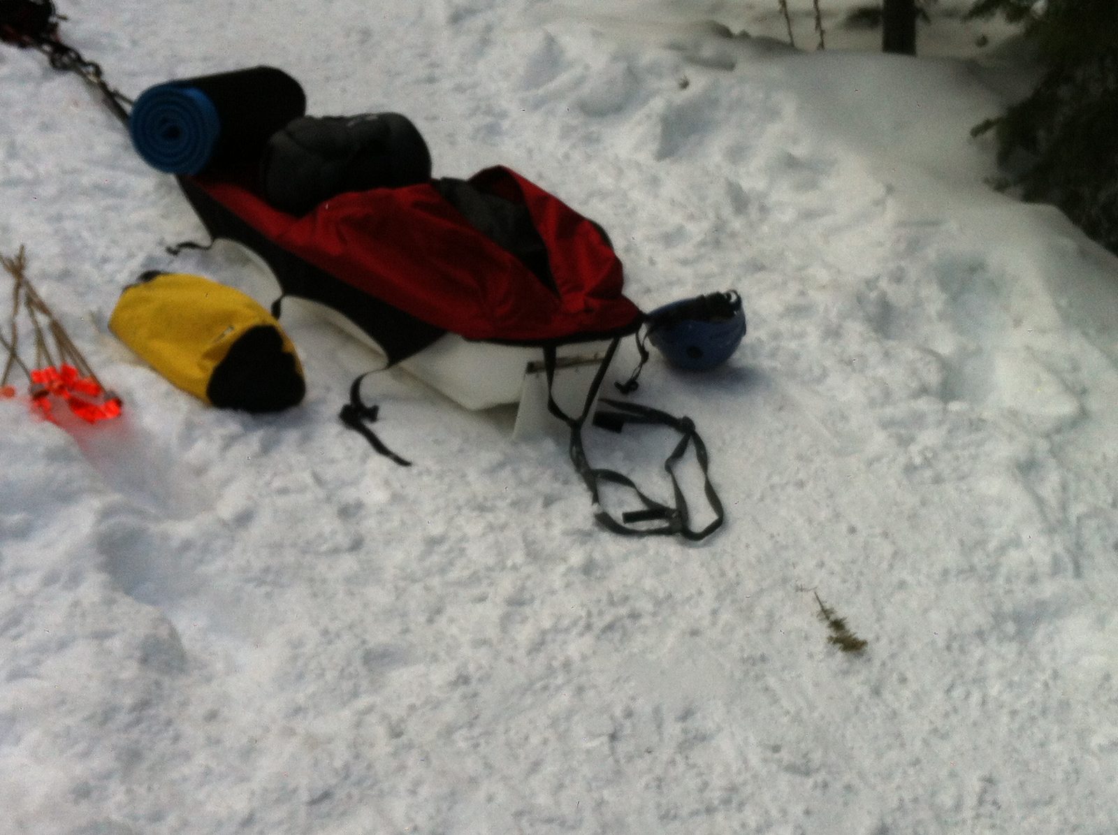 Riddell's sled: even more deluxe than mine. Having pulk-envy. Mostly for the brake on the back...