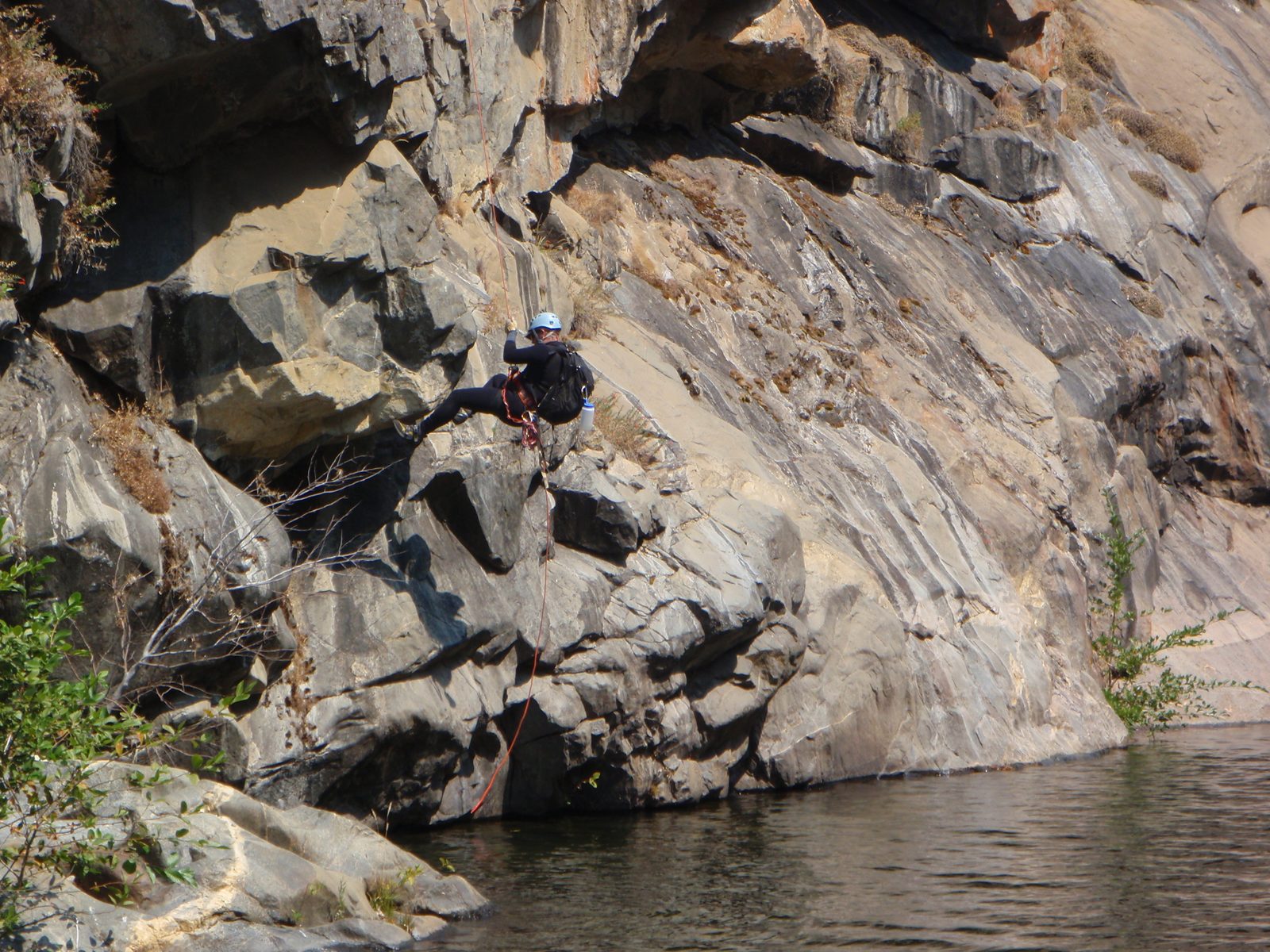 Mike on rappel, #3.